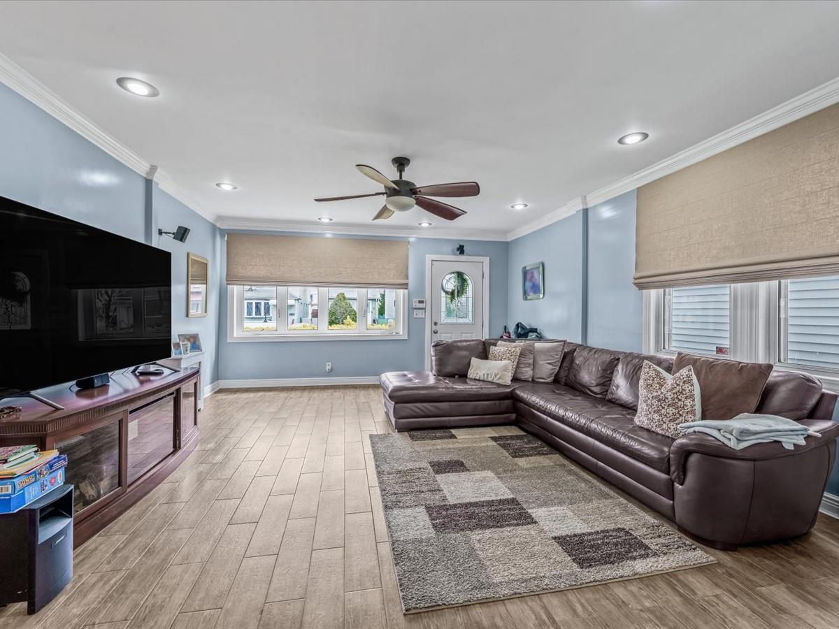 Single Family 64th  Queens, NY 11385, MLS-854712-4