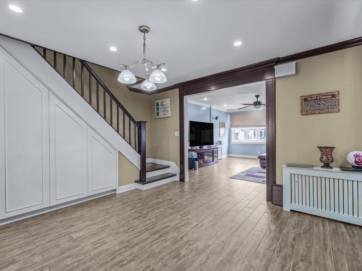 Single Family 64th  Queens, NY 11385, MLS-854712-6
