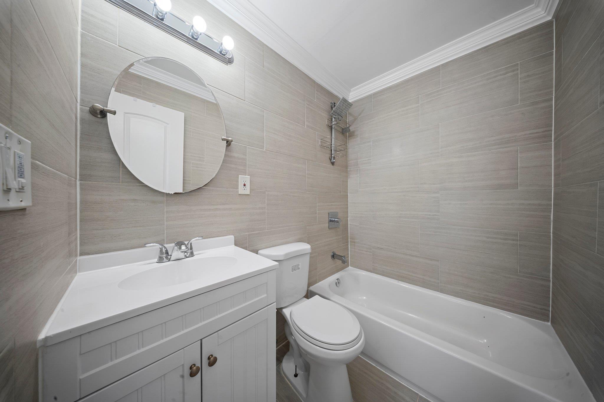 Apartment 138th Rd  Queens, NY 11413, MLS-854722-4