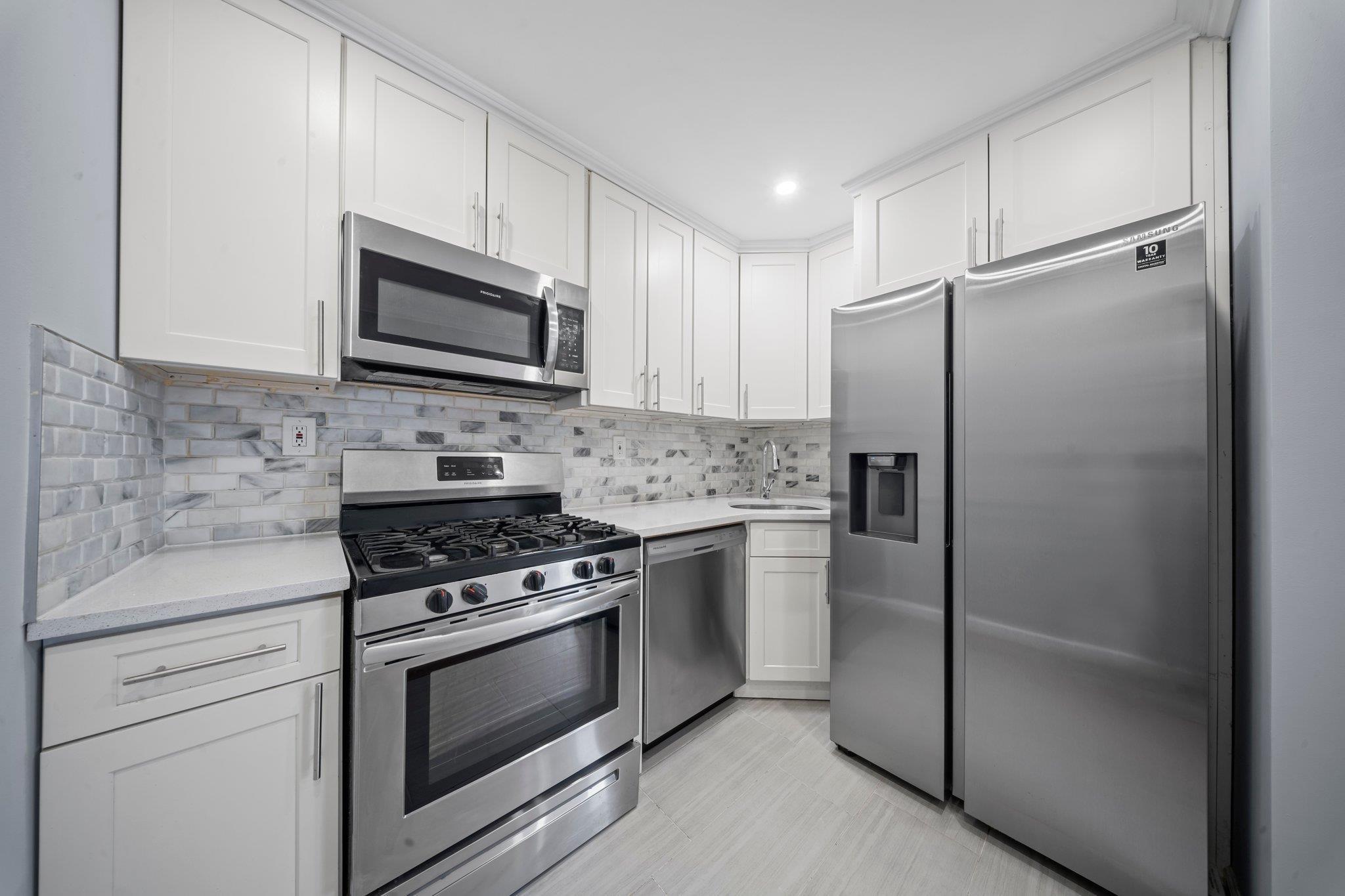 Apartment 138th Rd  Queens, NY 11413, MLS-854722-5