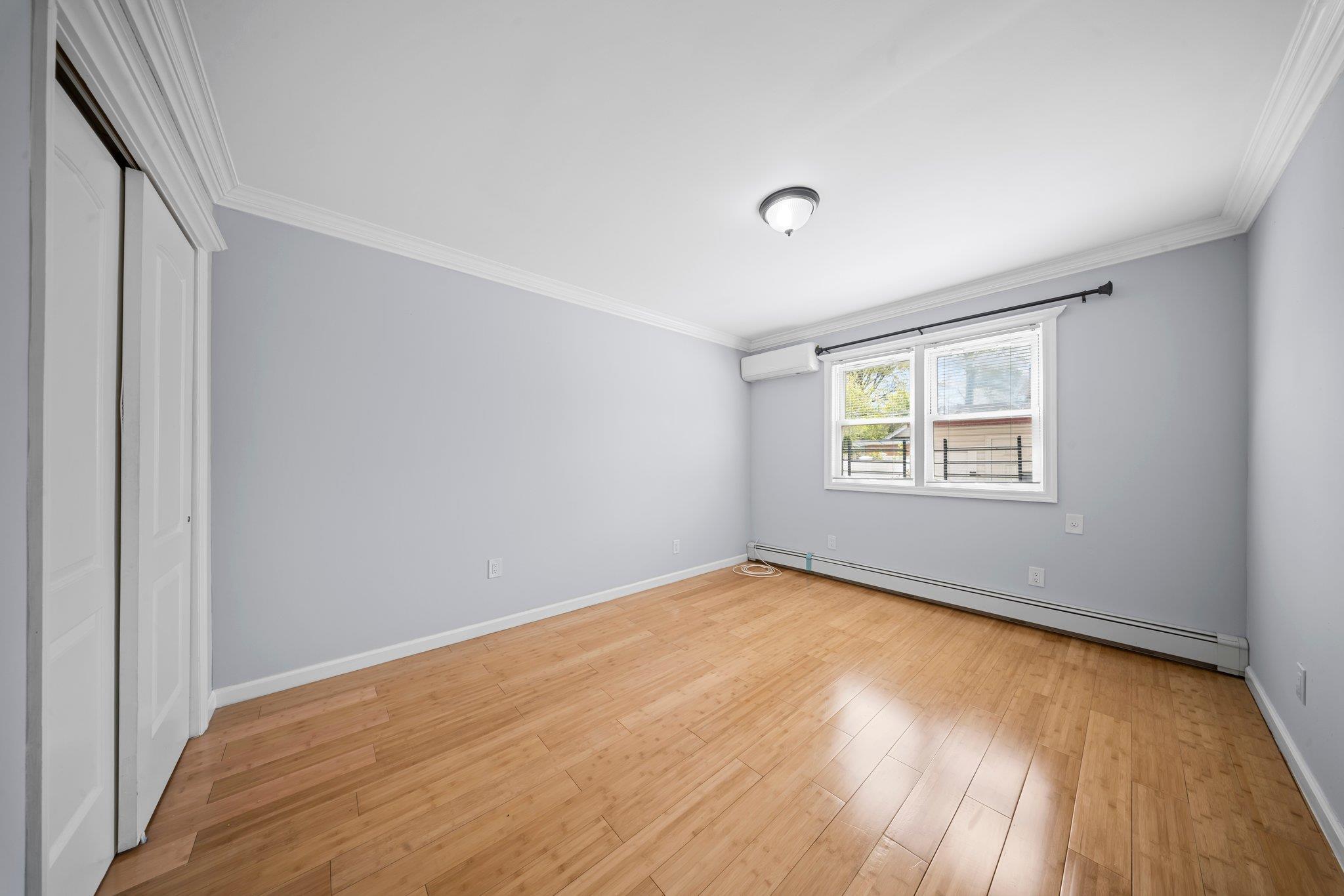 Apartment 138th Rd  Queens, NY 11413, MLS-854722-6