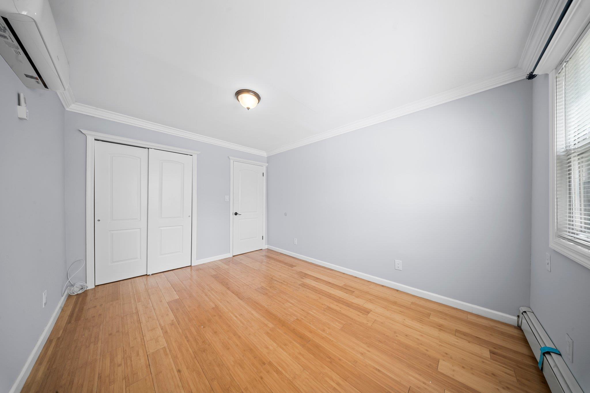 Apartment 138th Rd  Queens, NY 11413, MLS-854722-8