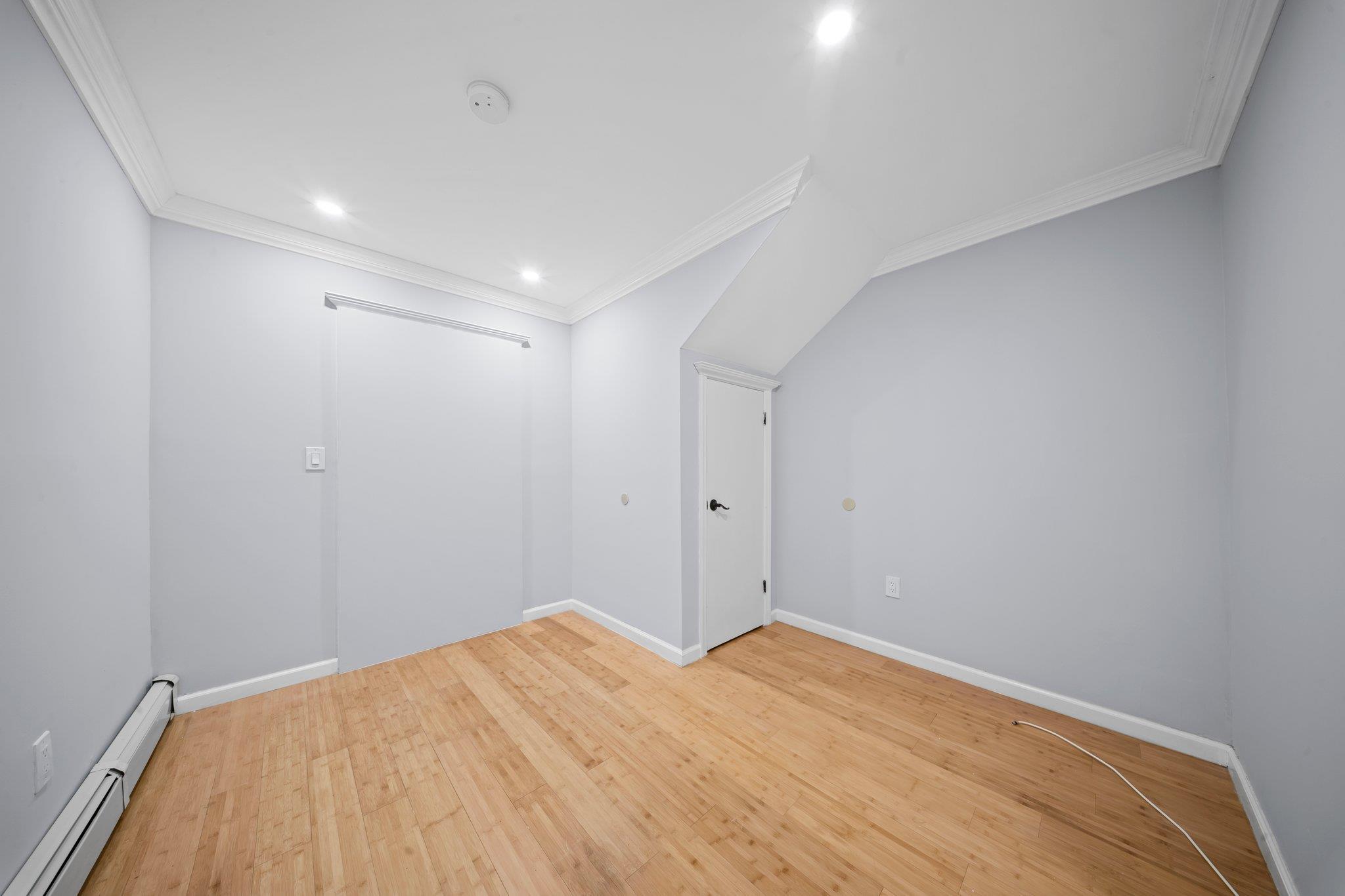 Apartment 138th Rd  Queens, NY 11413, MLS-854722-9