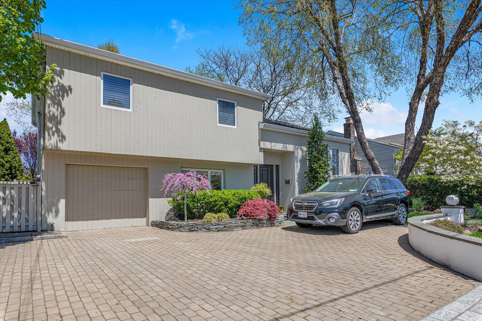 Single Family Henrietta  Nassau County, NY 11572, MLS-854738-2