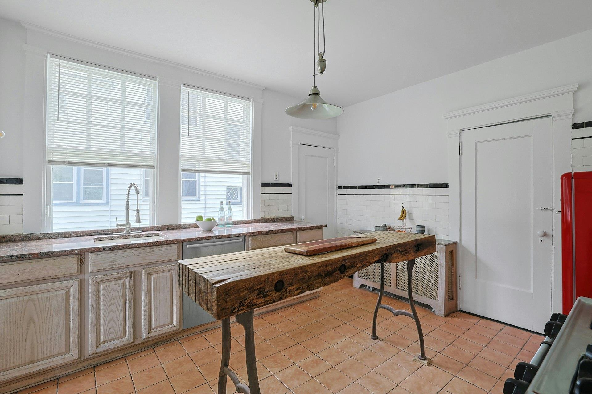 Single Family Sutton Manor  Westchester County, NY 10801, MLS-854741-11