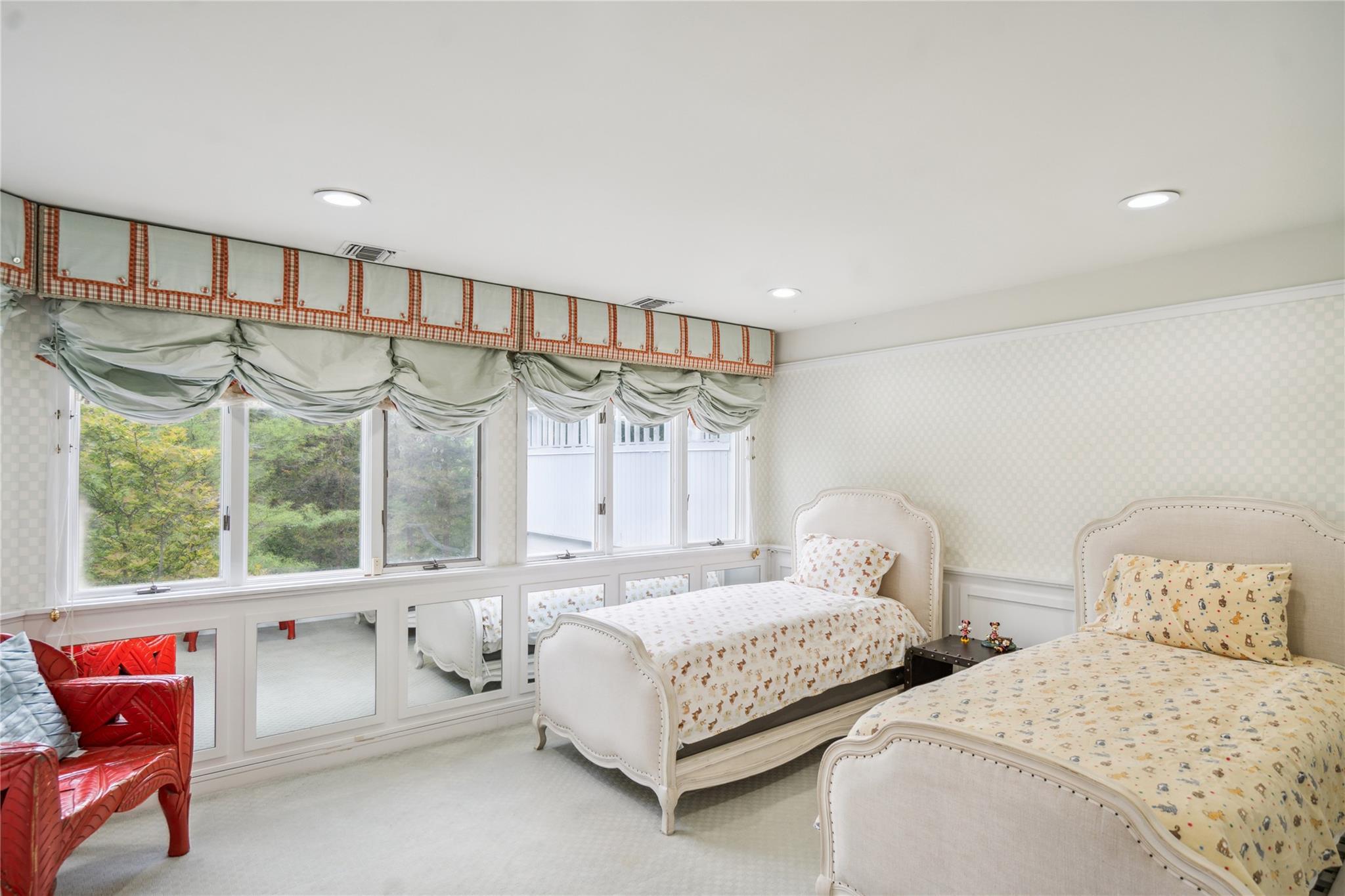 Single Family Valentines  Nassau County, NY 11545, MLS-854757-36