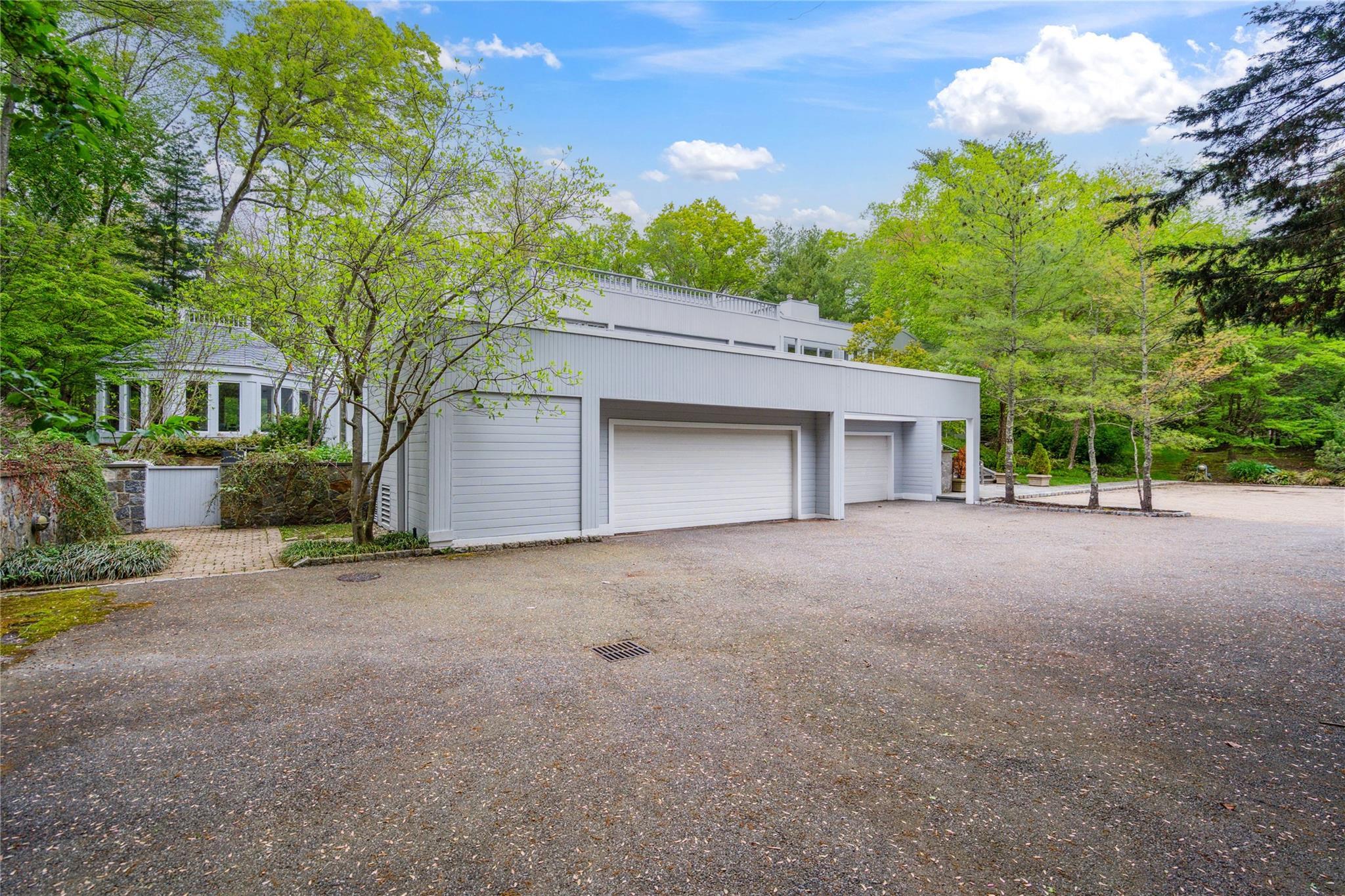 Single Family Valentines  Nassau County, NY 11545, MLS-854757-44