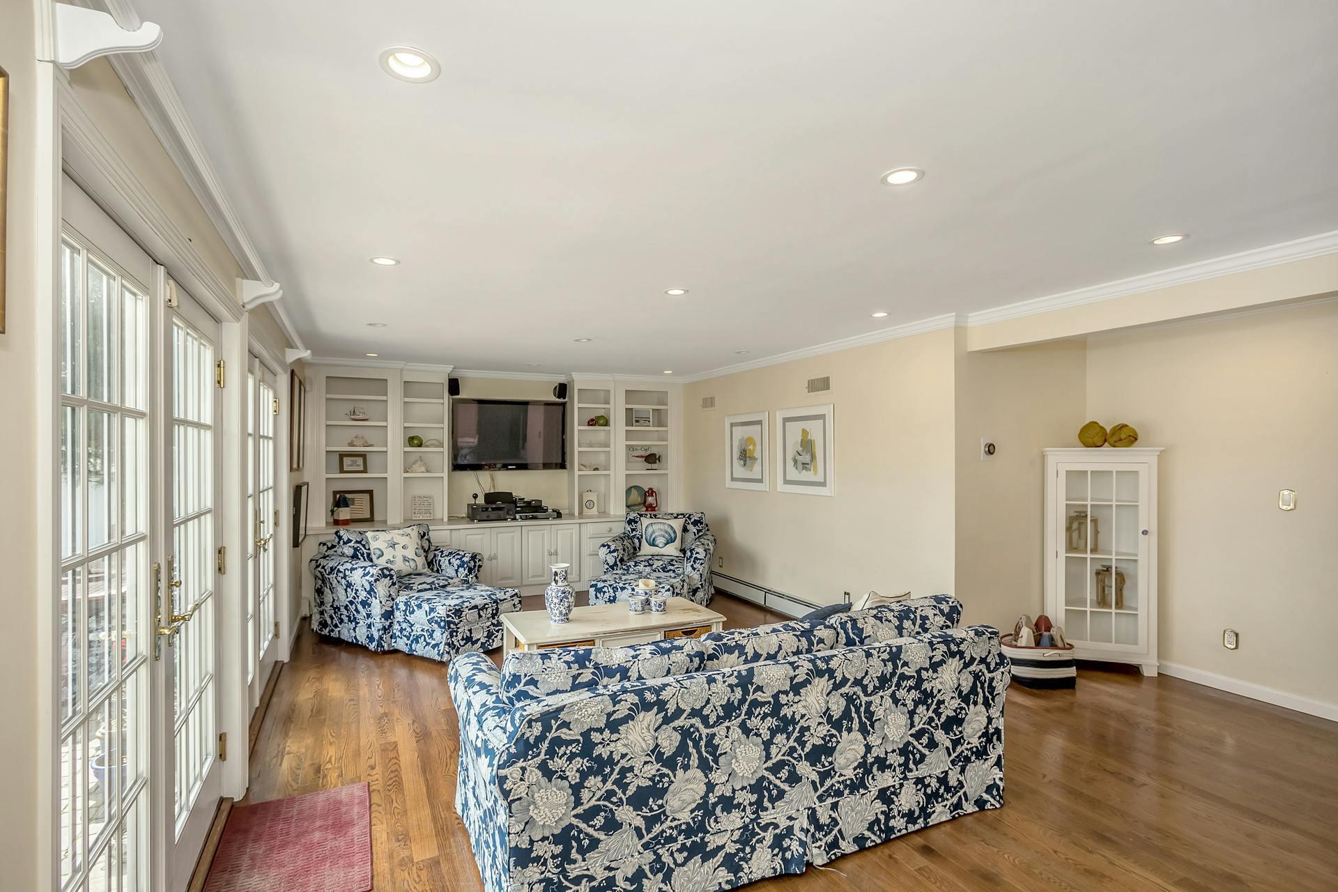 Single Family Bay  Nassau County, NY 11509, MLS-854758-18