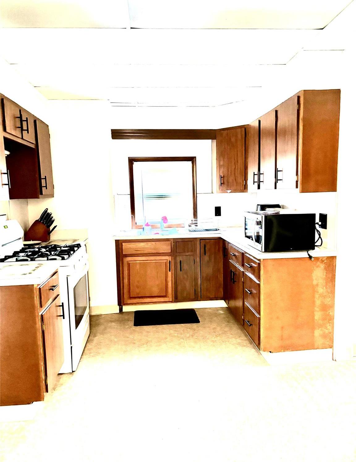 Single Family South  Dutchess County, NY 12601, MLS-854765-33