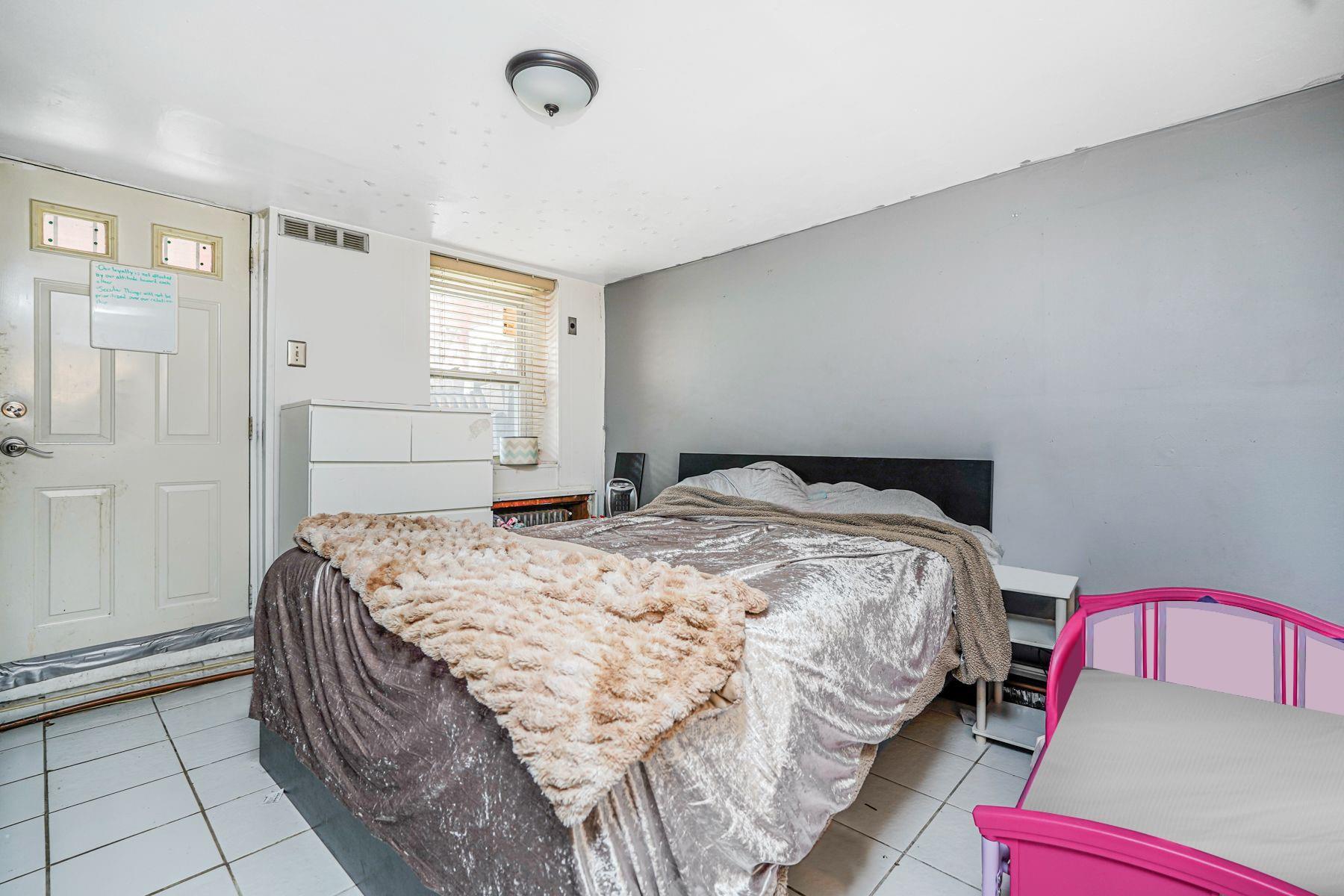 Single Family Avenue O  Brooklyn, NY 11234, MLS-854778-10