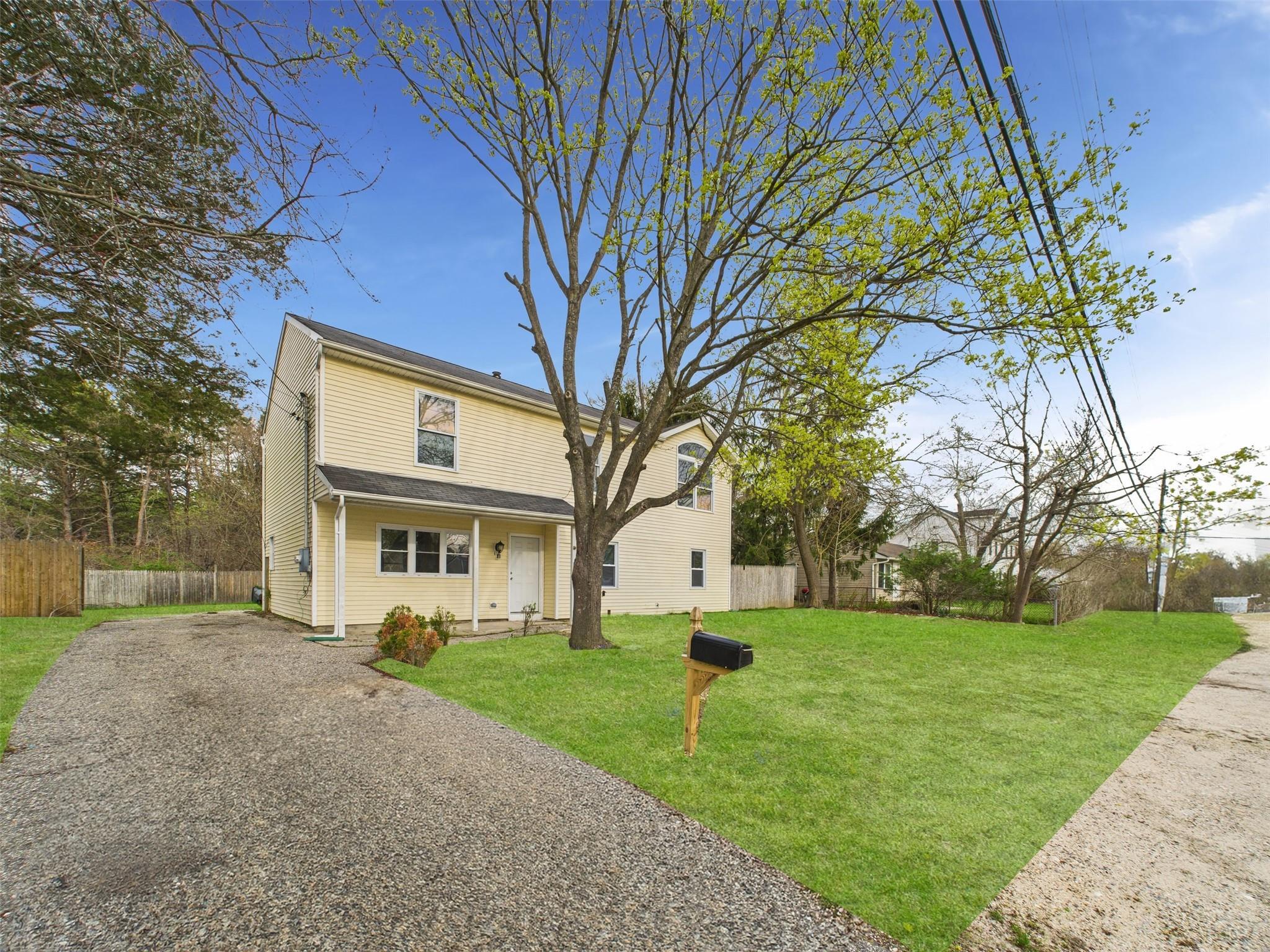 Single Family Bourdois  Suffolk County, NY 11713, MLS-854815-2