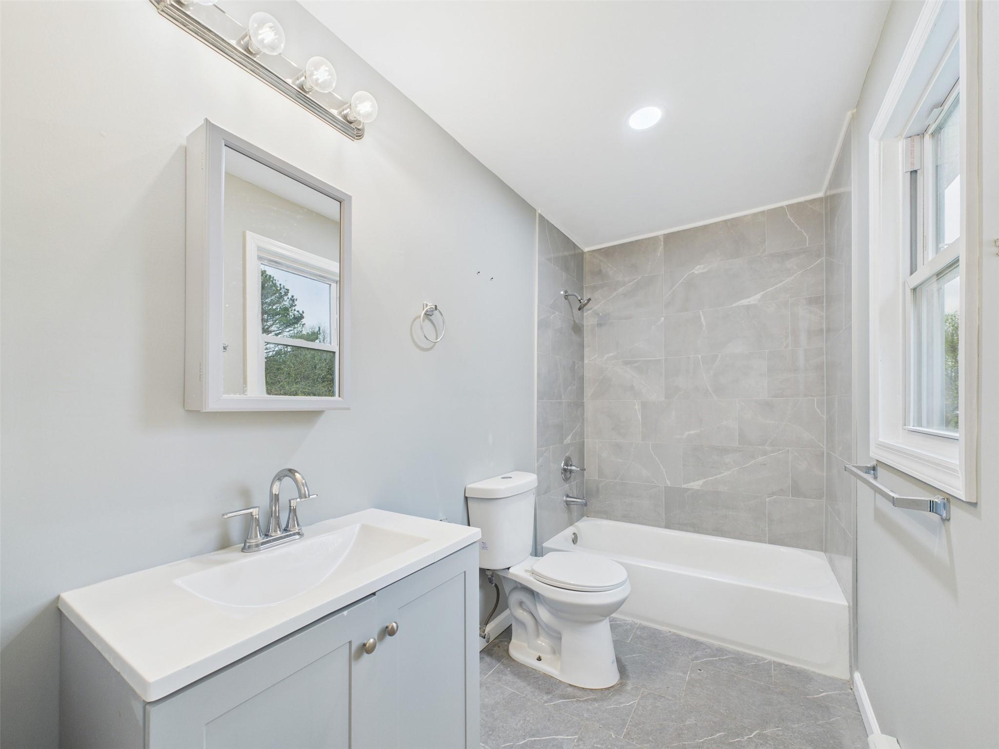 Single Family Bourdois  Suffolk County, NY 11713, MLS-854815-36