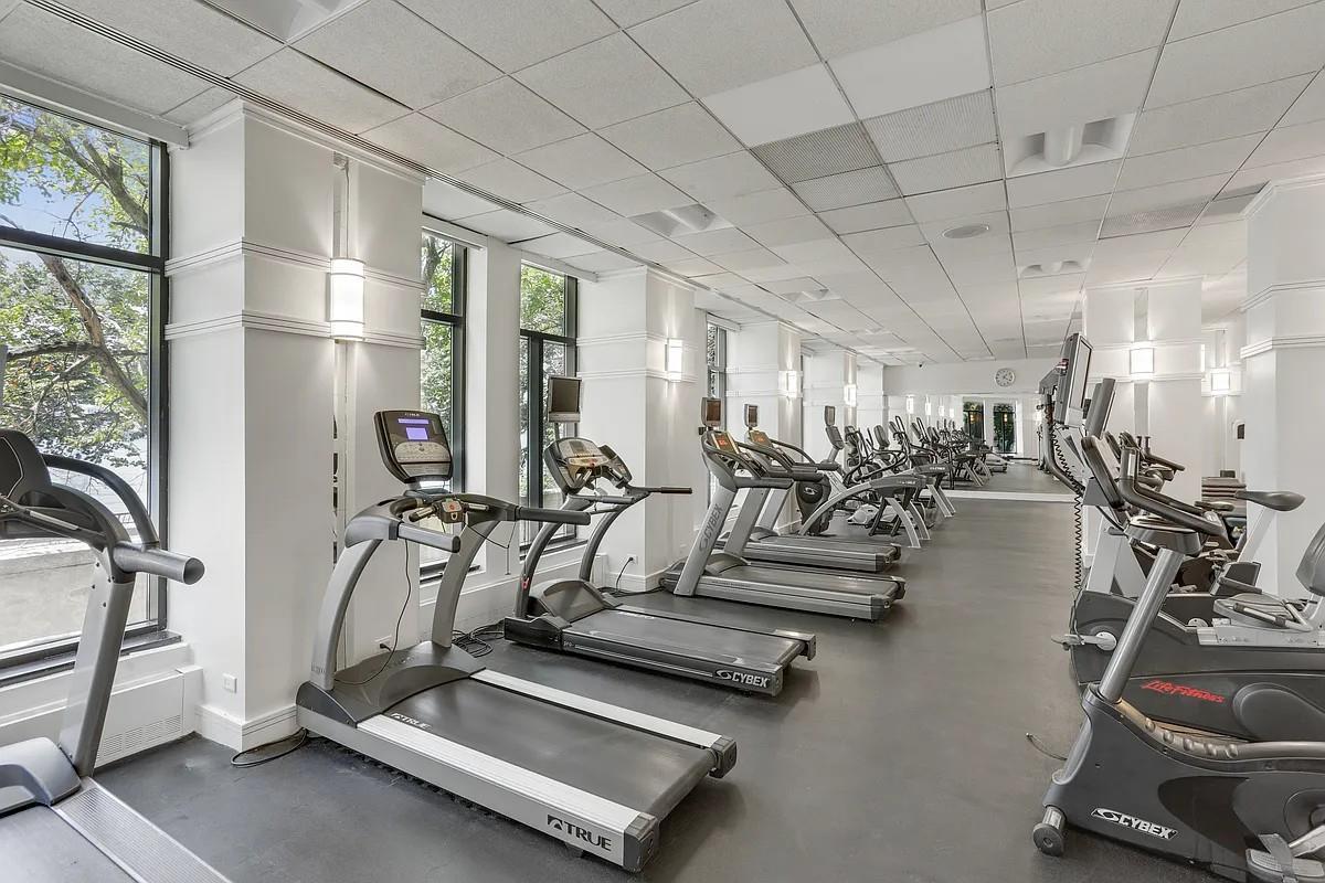 Condo Rector  Manhattan, NY 10280, MLS-854830-16