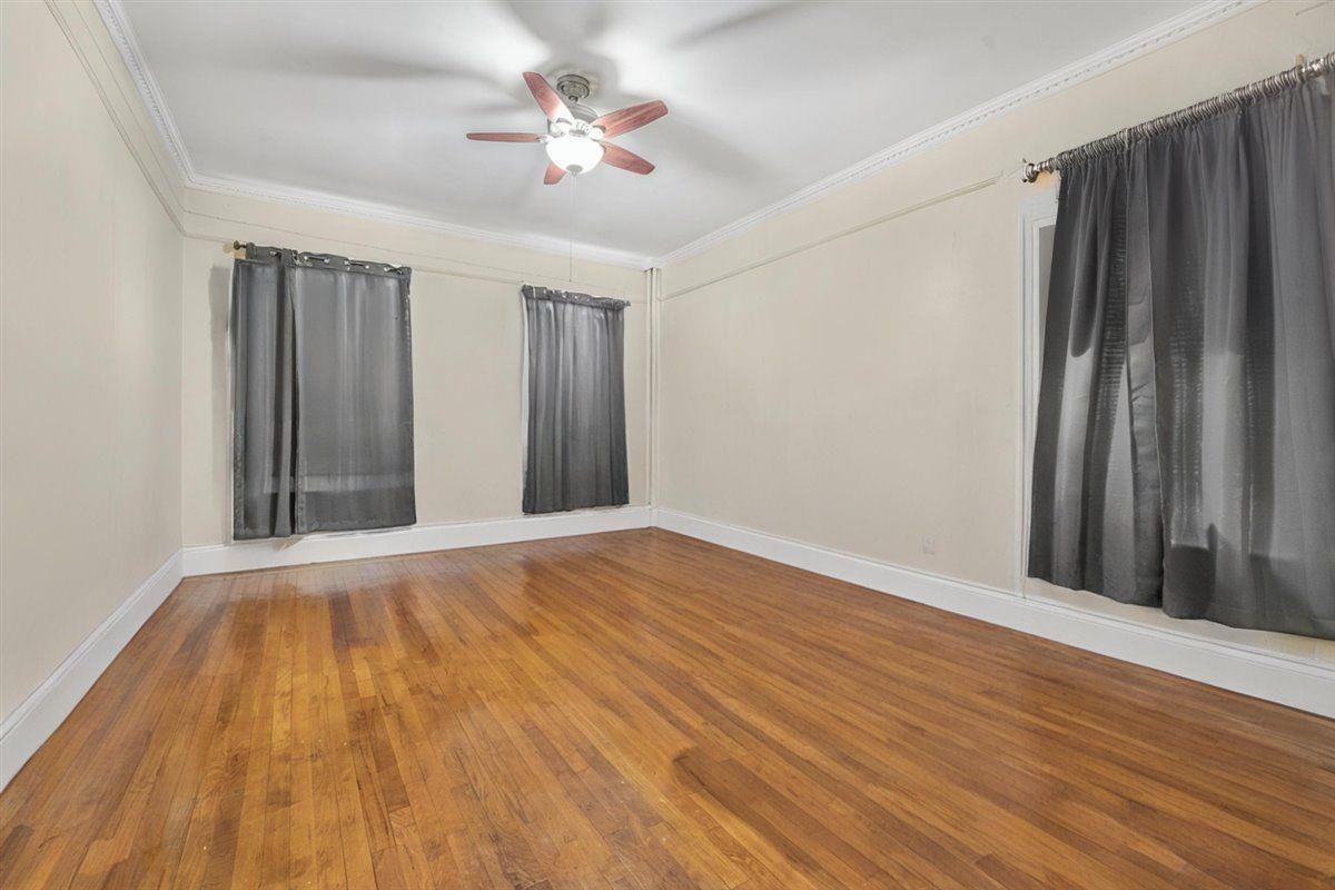Single Family 231st  Bronx, NY 10466, MLS-854840-12