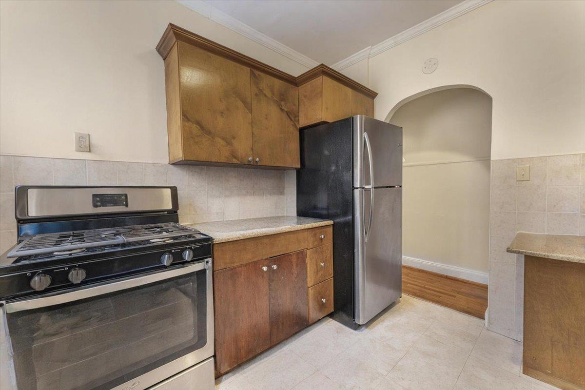 Single Family 231st  Bronx, NY 10466, MLS-854840-22