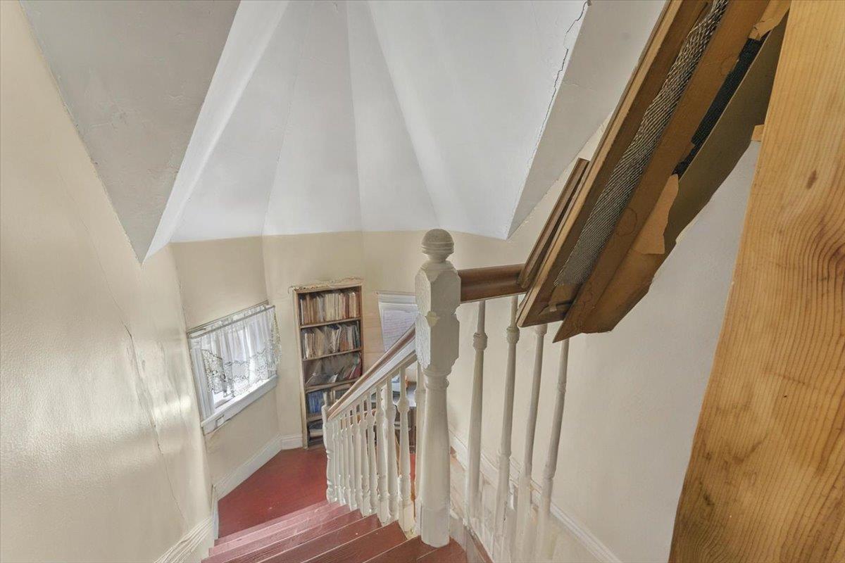 Single Family 231st  Bronx, NY 10466, MLS-854840-24
