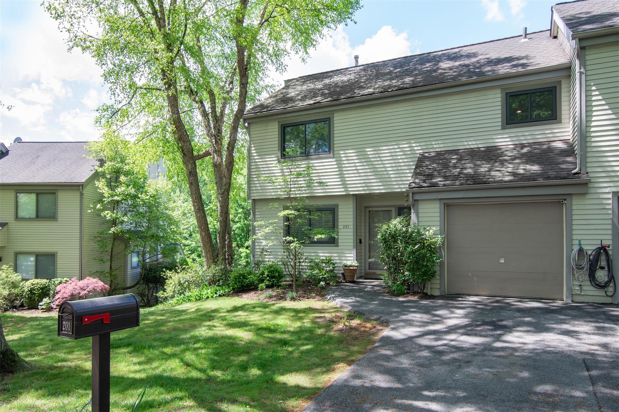 Single Family Hunters Run  Westchester County, NY 10522, MLS-854853-2
