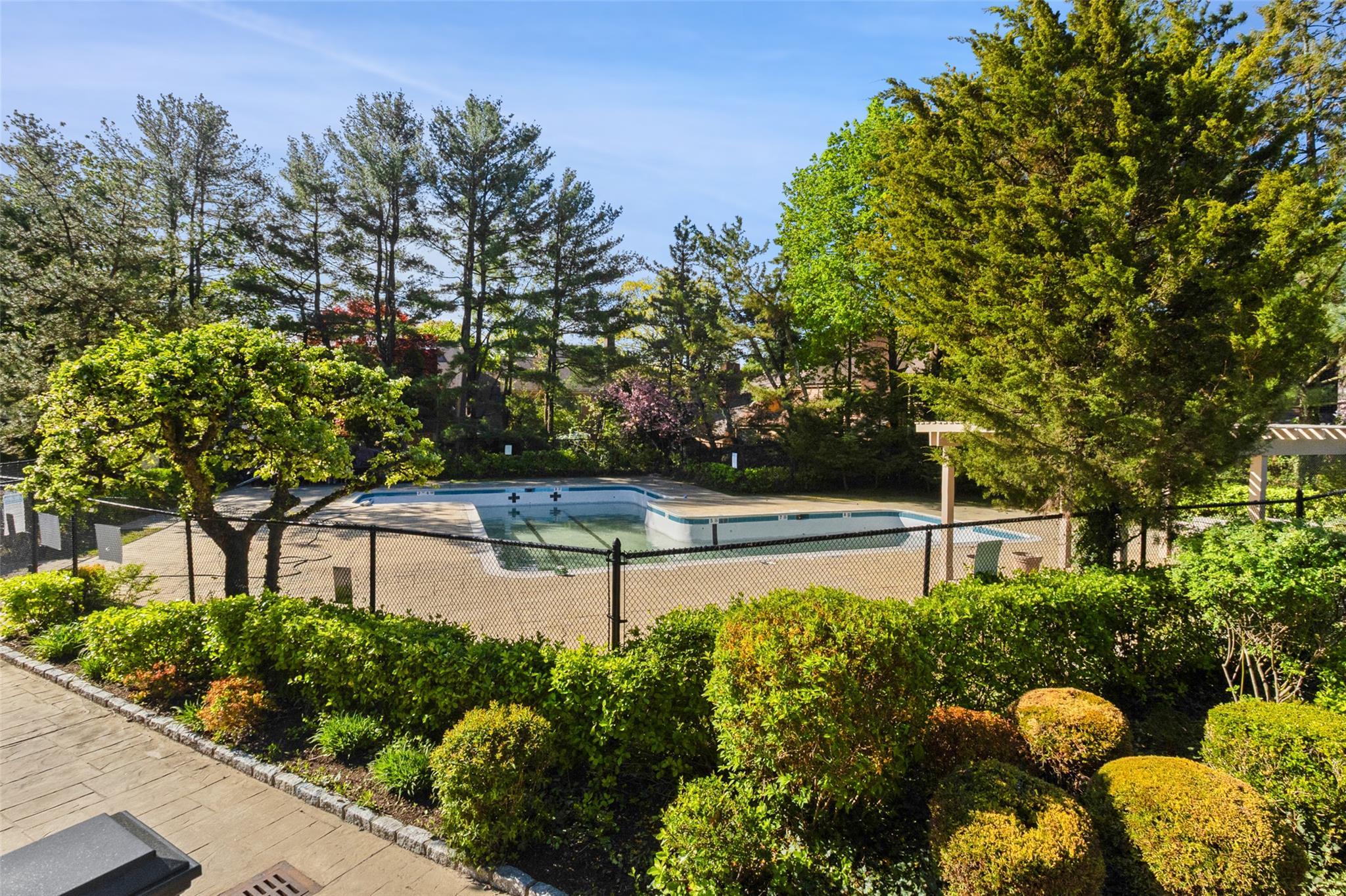 Single Family Treetop  Westchester County, NY 10573, MLS-854859-22