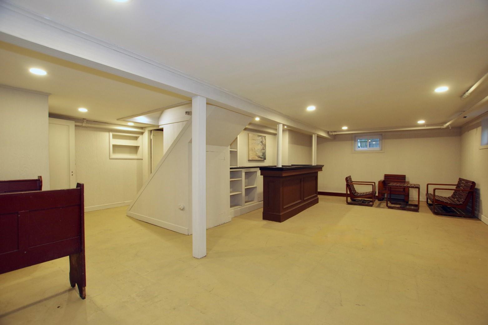 Single Family Hawthorne  Nassau County, NY 11553, MLS-854864-25