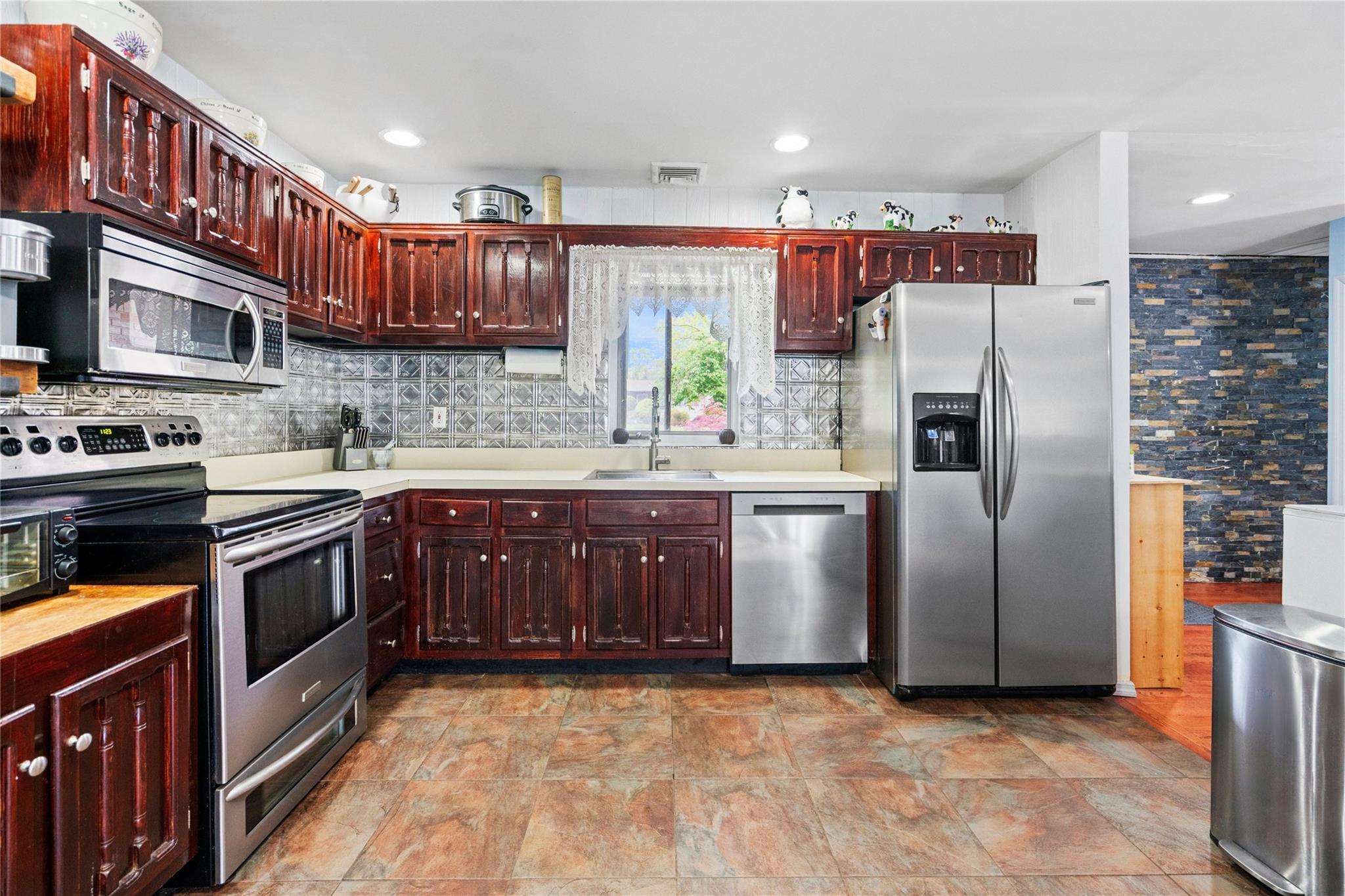 Single Family Antrim  Suffolk County, NY 11738, MLS-854868-12