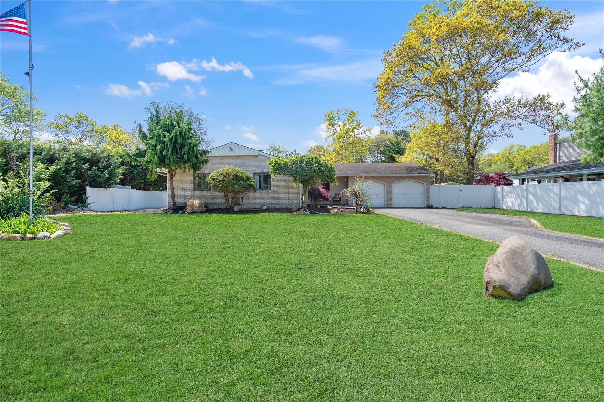 Single Family Antrim  Suffolk County, NY 11738, MLS-854868-34