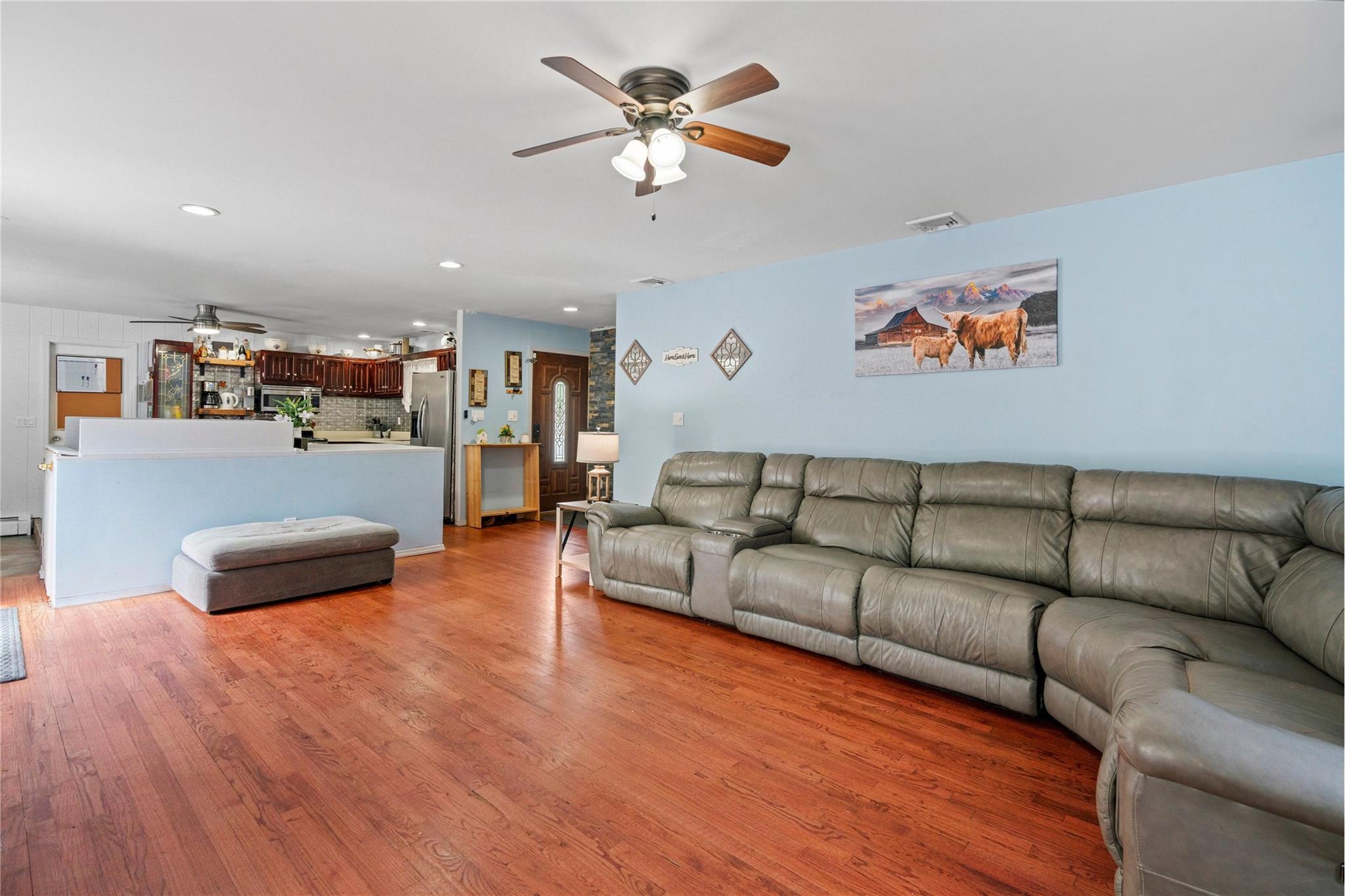 Single Family Antrim  Suffolk County, NY 11738, MLS-854868-7