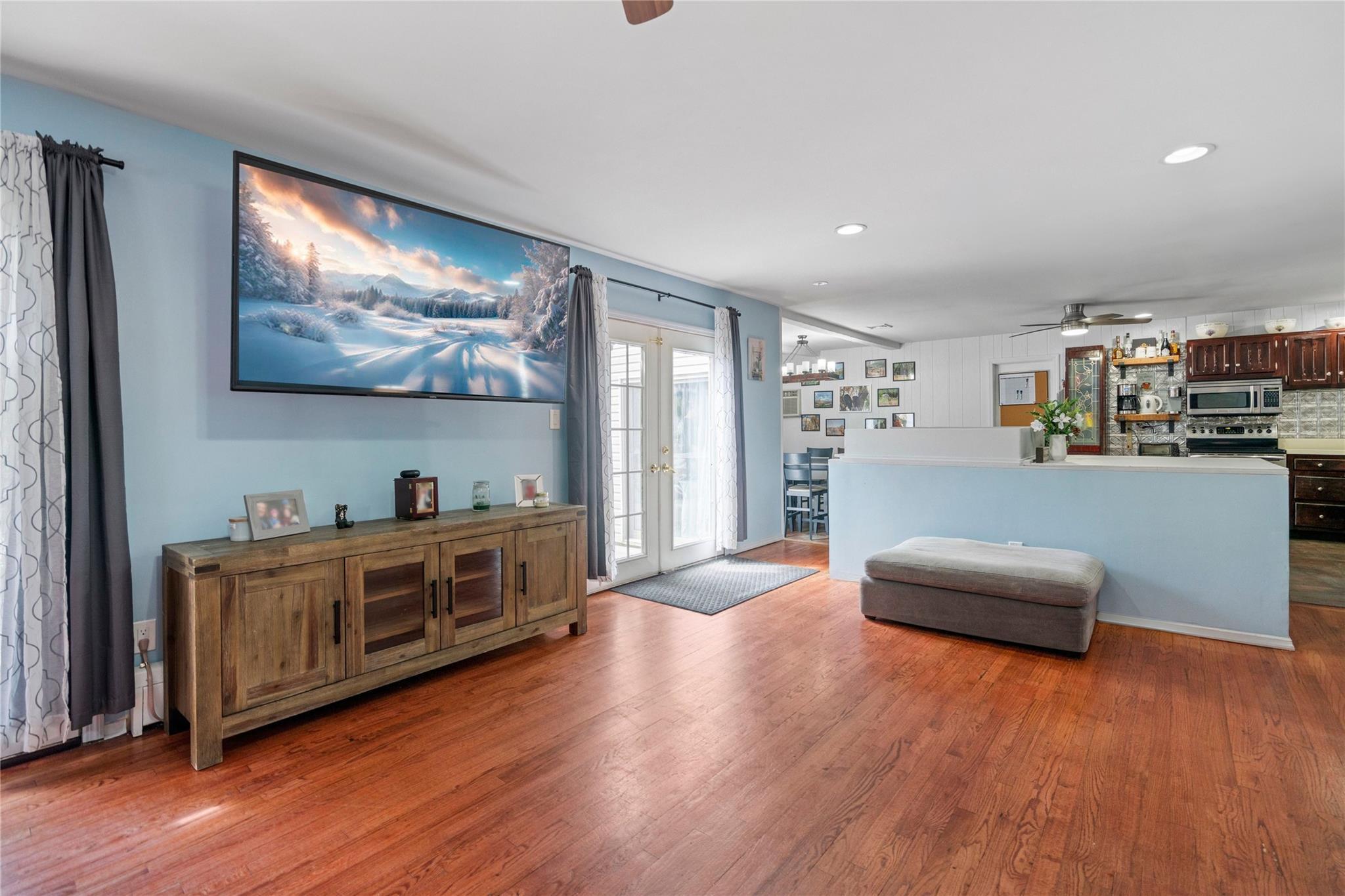 Single Family Antrim  Suffolk County, NY 11738, MLS-854868-8
