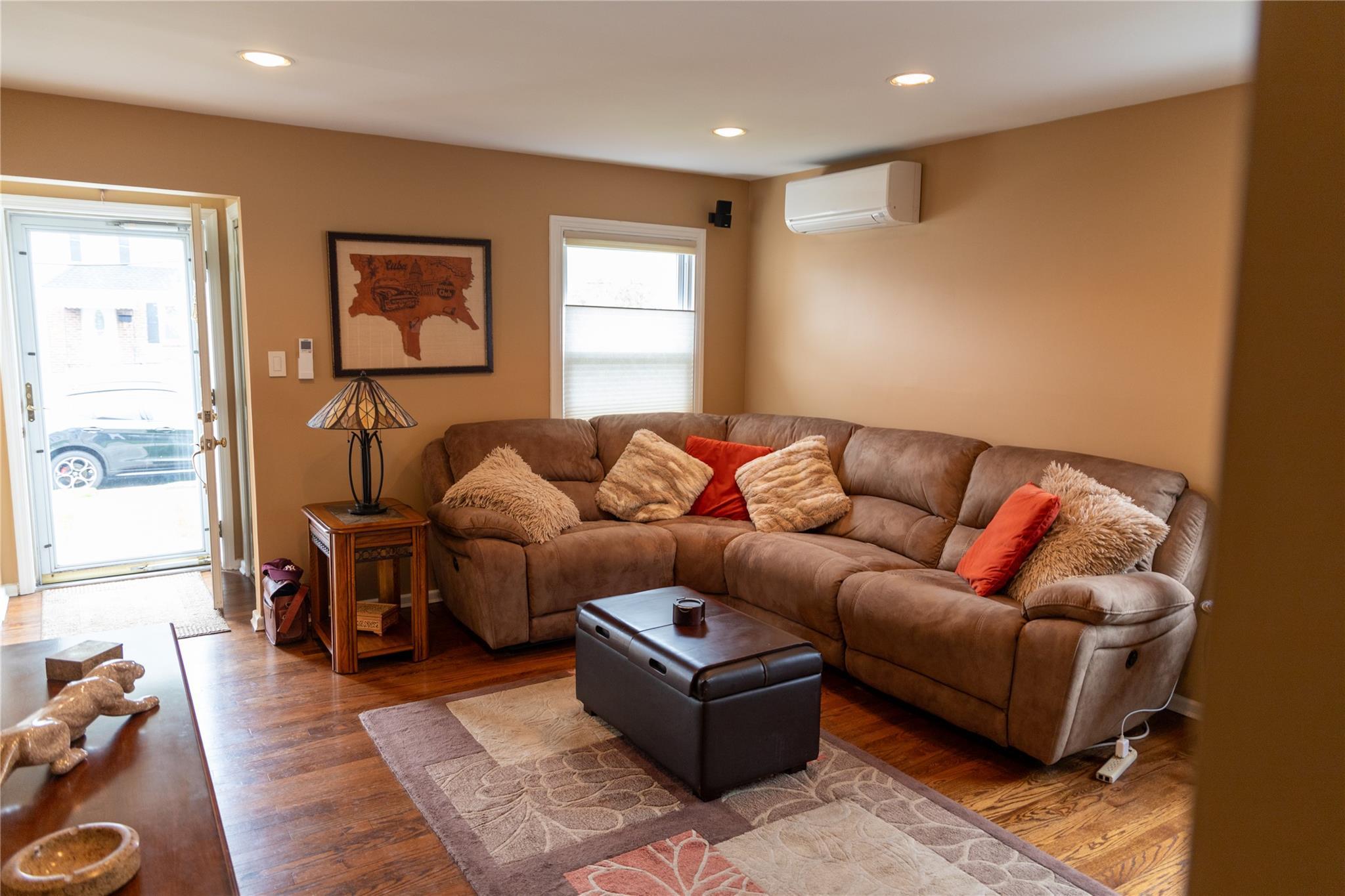 Single Family Jackson  Nassau County, NY 11501, MLS-854869-10