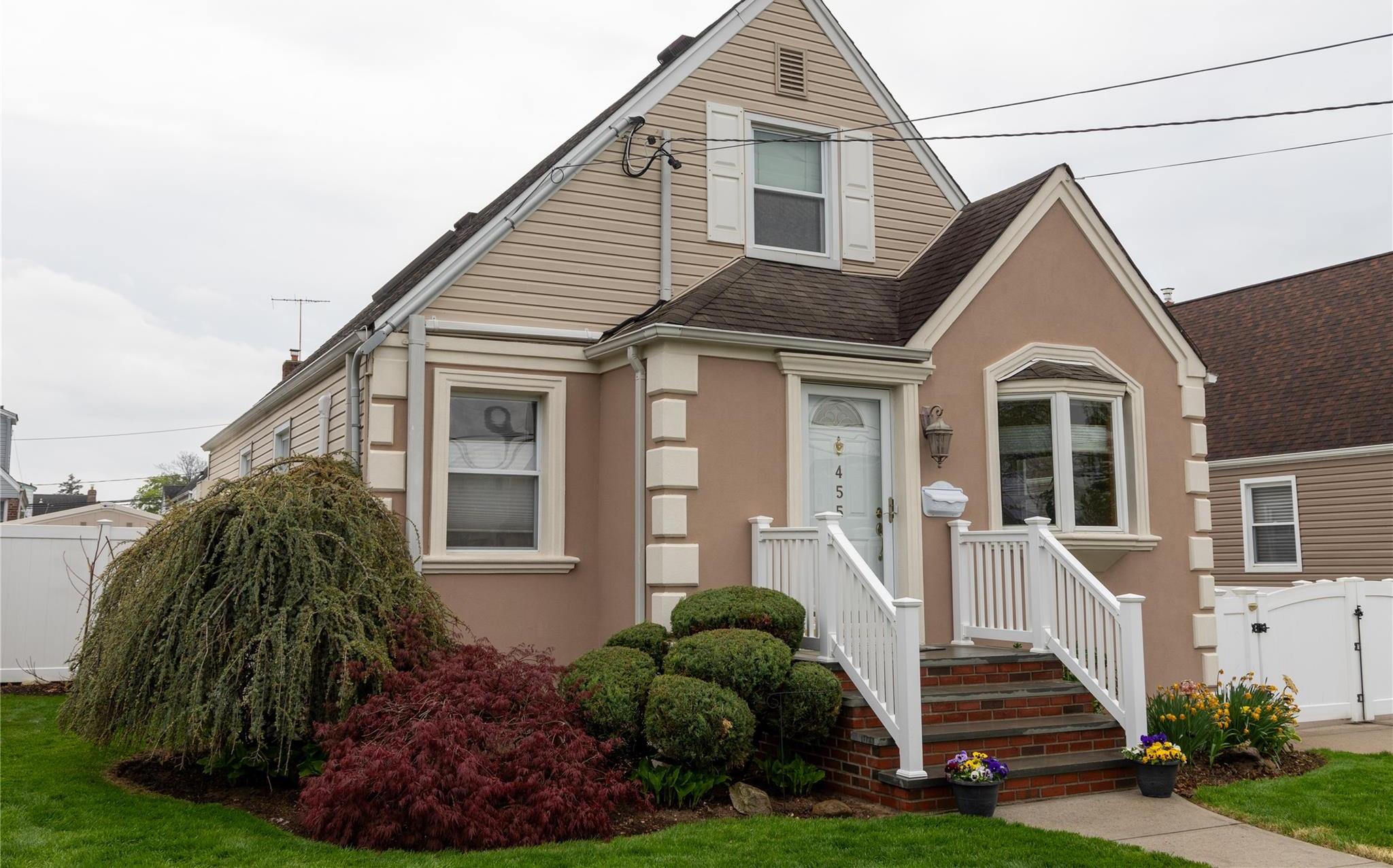 Single Family Jackson  Nassau County, NY 11501, MLS-854869-2