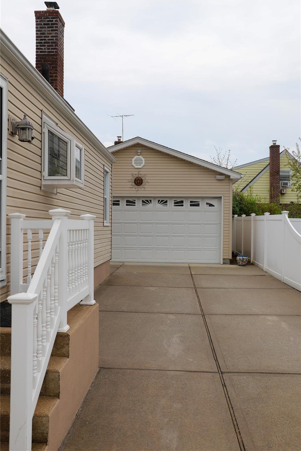 Single Family Jackson  Nassau County, NY 11501, MLS-854869-28