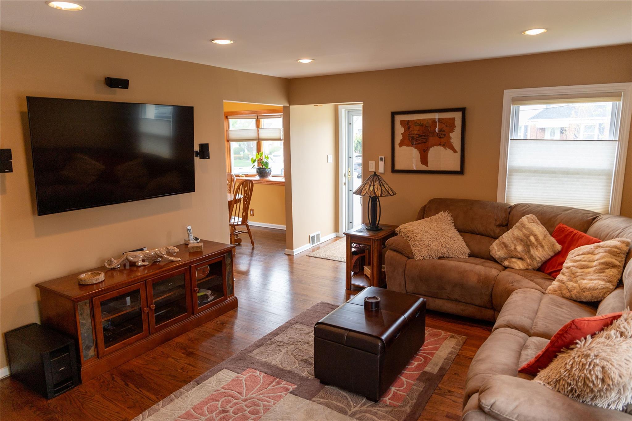 Single Family Jackson  Nassau County, NY 11501, MLS-854869-9