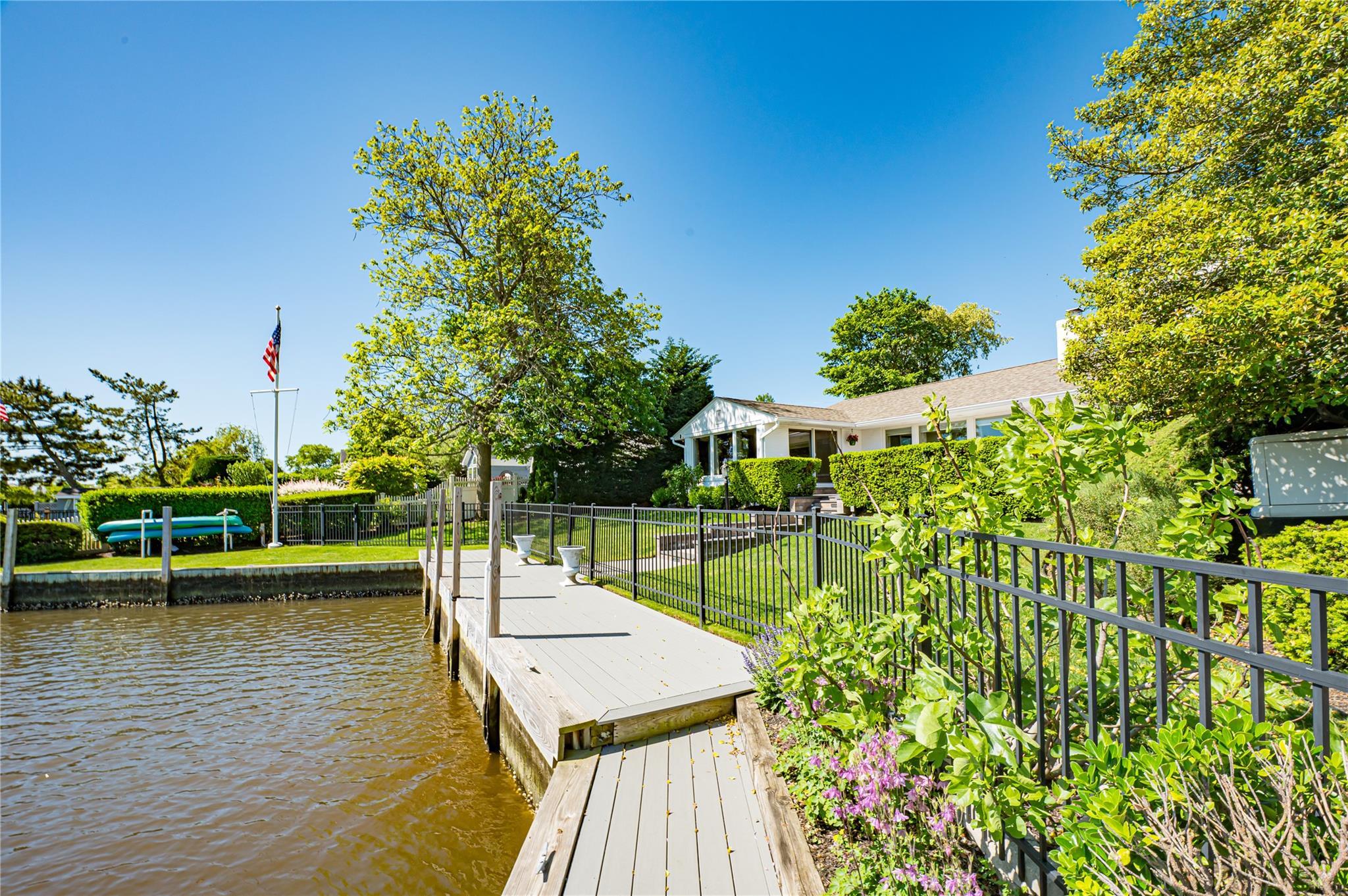 Single Family Melbury  Suffolk County, NY 11702, MLS-854874-25