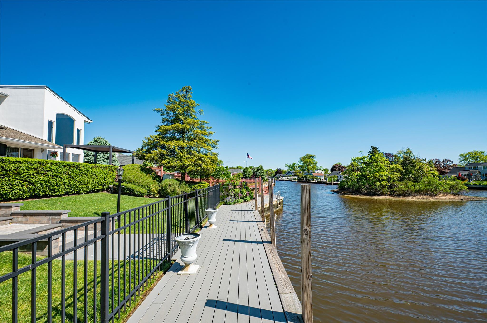 Single Family Melbury  Suffolk County, NY 11702, MLS-854874-27