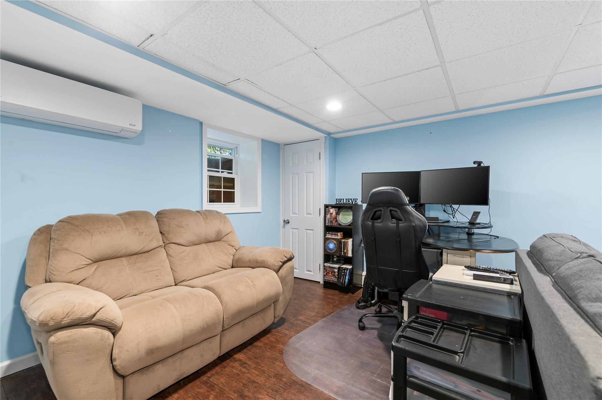 Single Family Lawrence  Nassau County, NY 11735, MLS-854879-18