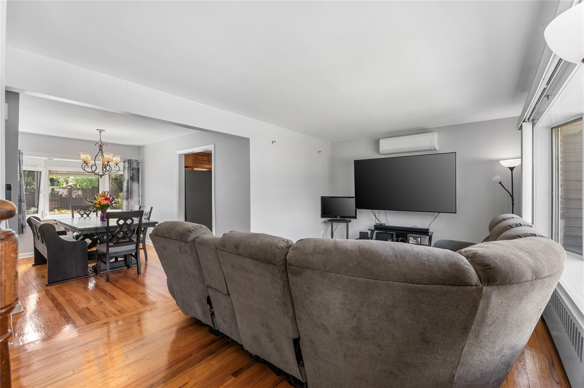 Single Family Lawrence  Nassau County, NY 11735, MLS-854879-3