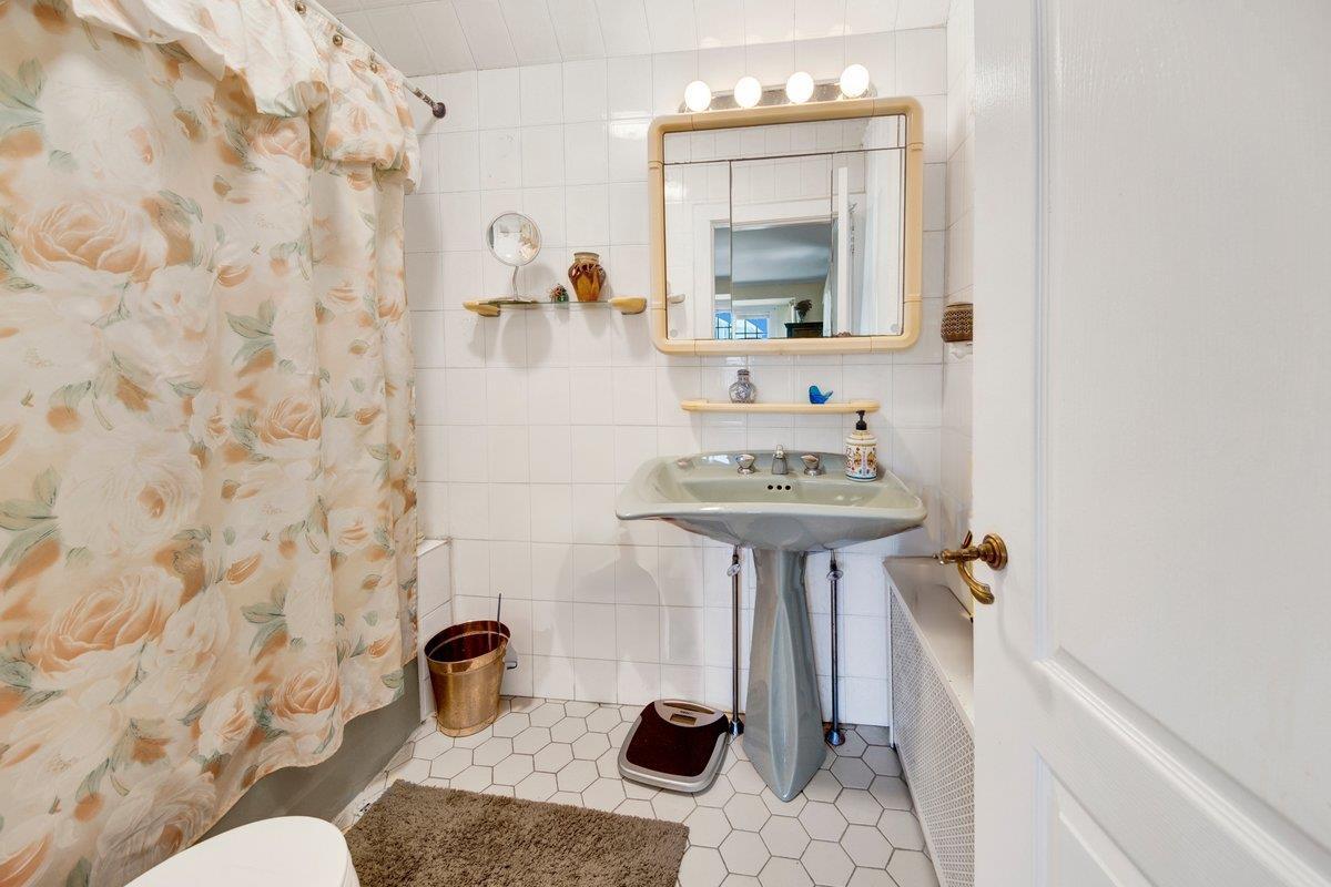 Single Family Westchester  Westchester County, NY 10707, MLS-854897-15