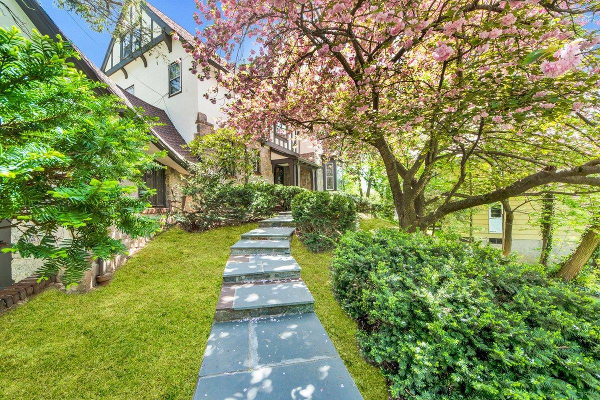 Single Family Westchester  Westchester County, NY 10707, MLS-854897-2