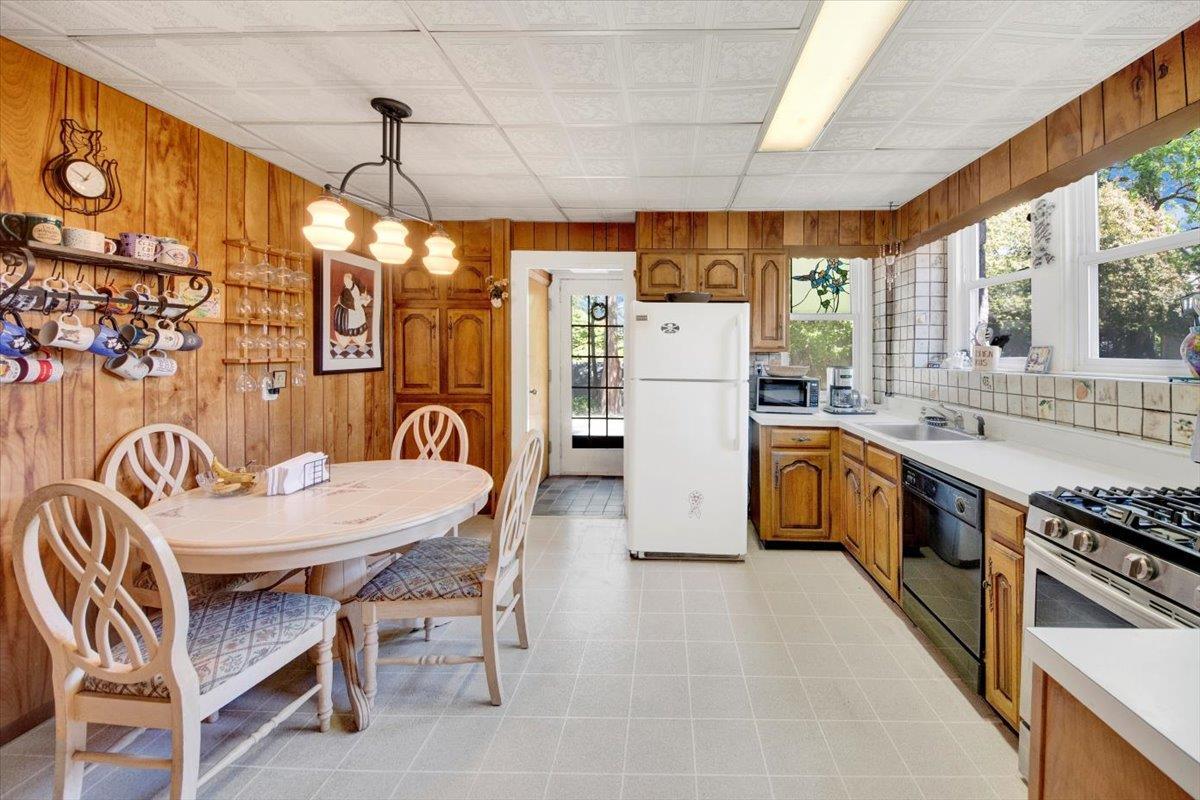 Single Family Westchester  Westchester County, NY 10707, MLS-854897-5