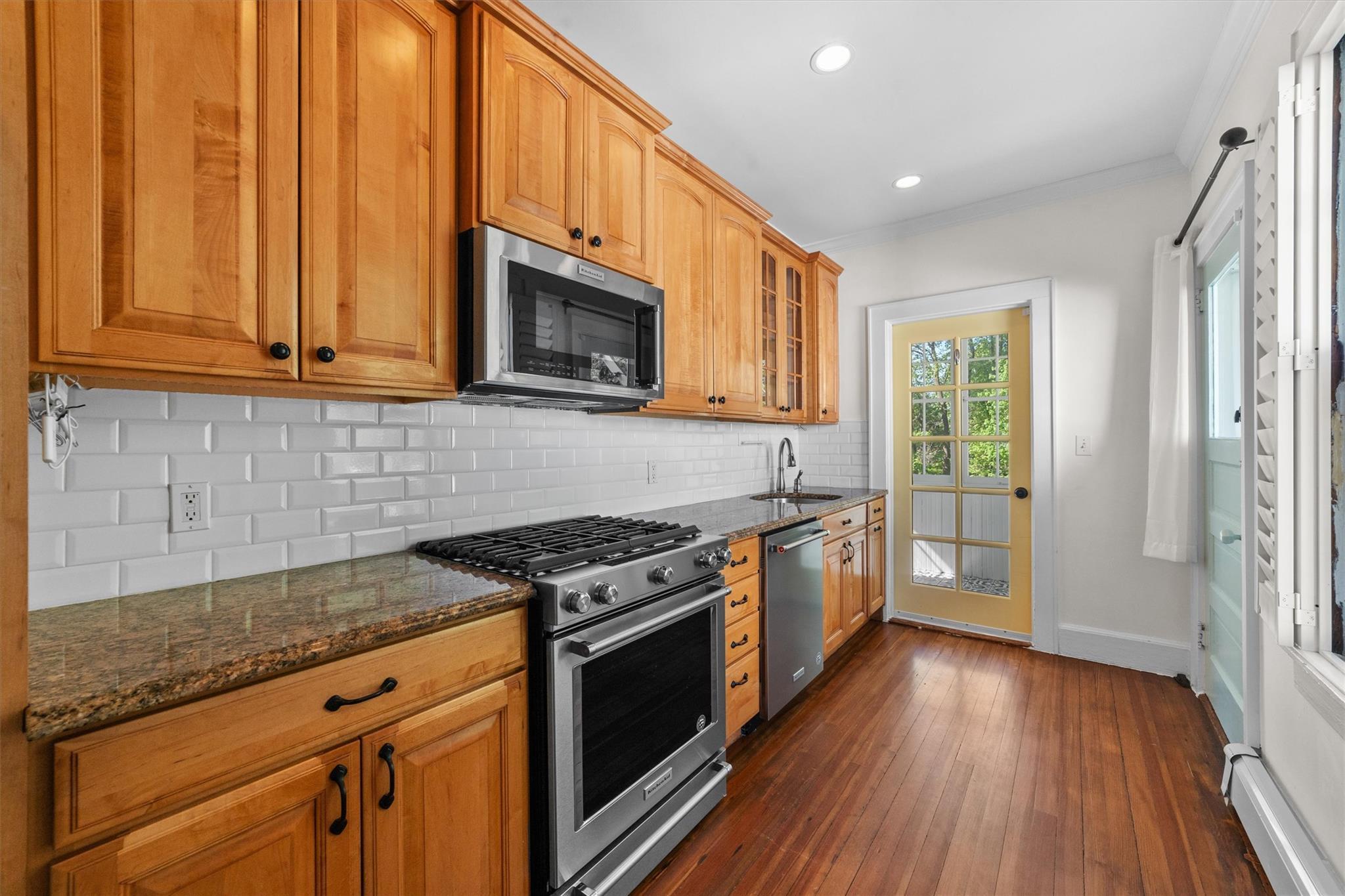 Single Family Elmore  Westchester County, NY 10520, MLS-854912-12
