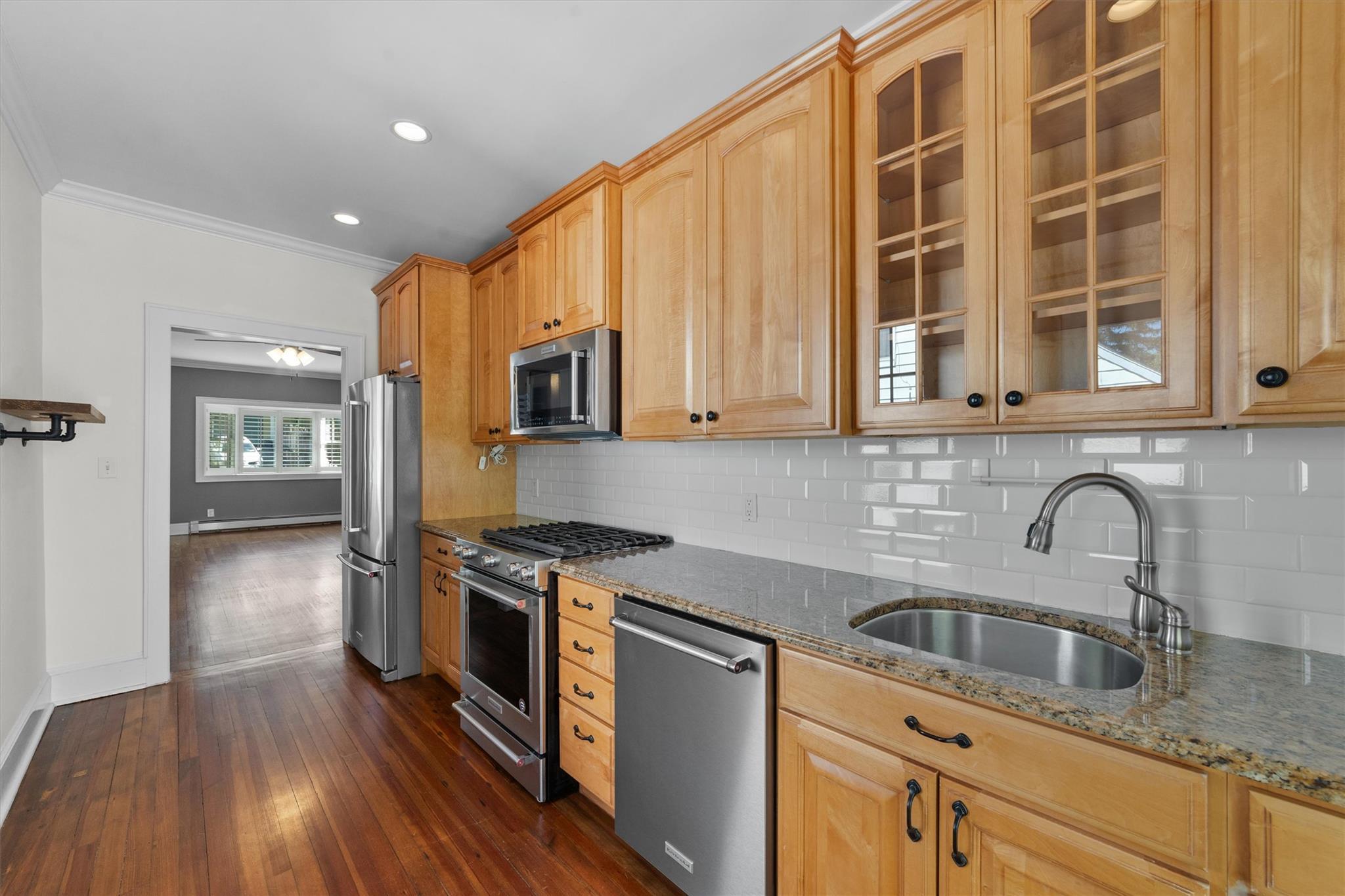Single Family Elmore  Westchester County, NY 10520, MLS-854912-13