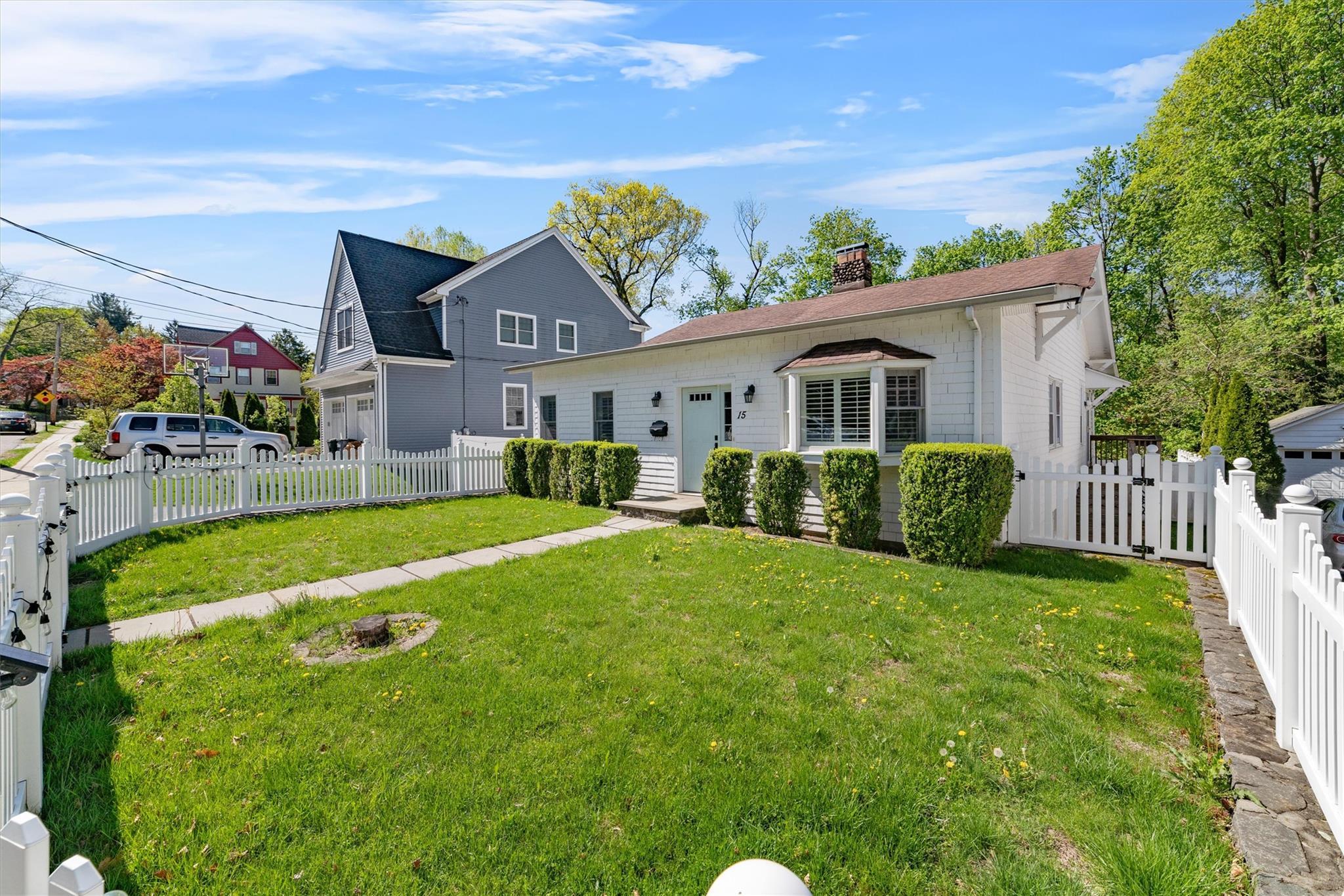 Single Family Elmore  Westchester County, NY 10520, MLS-854912-2