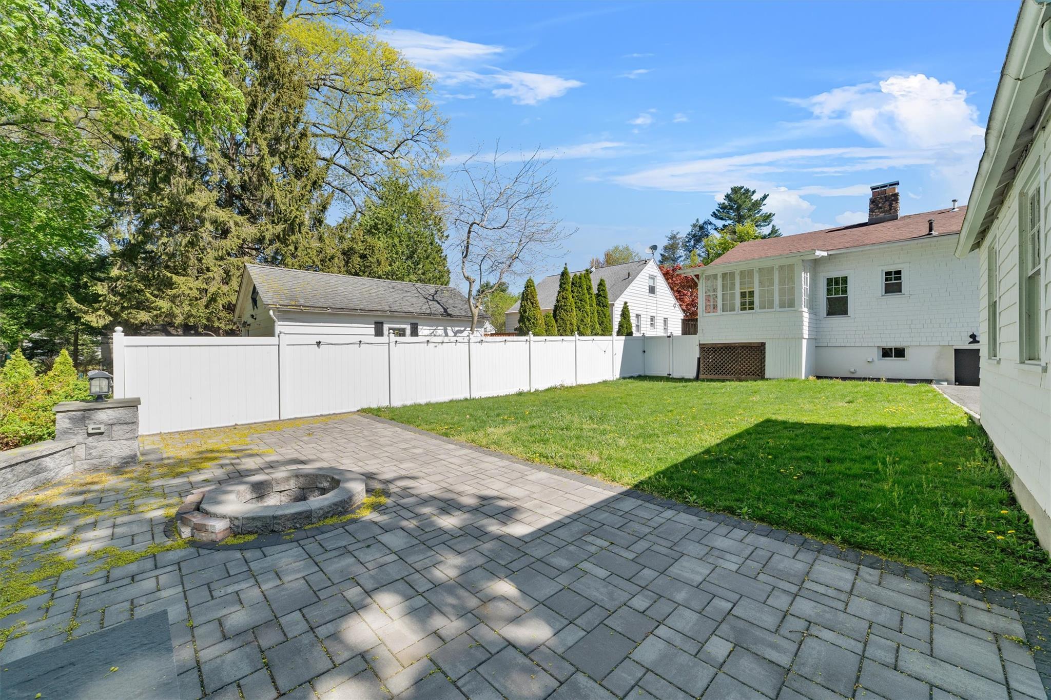 Single Family Elmore  Westchester County, NY 10520, MLS-854912-26