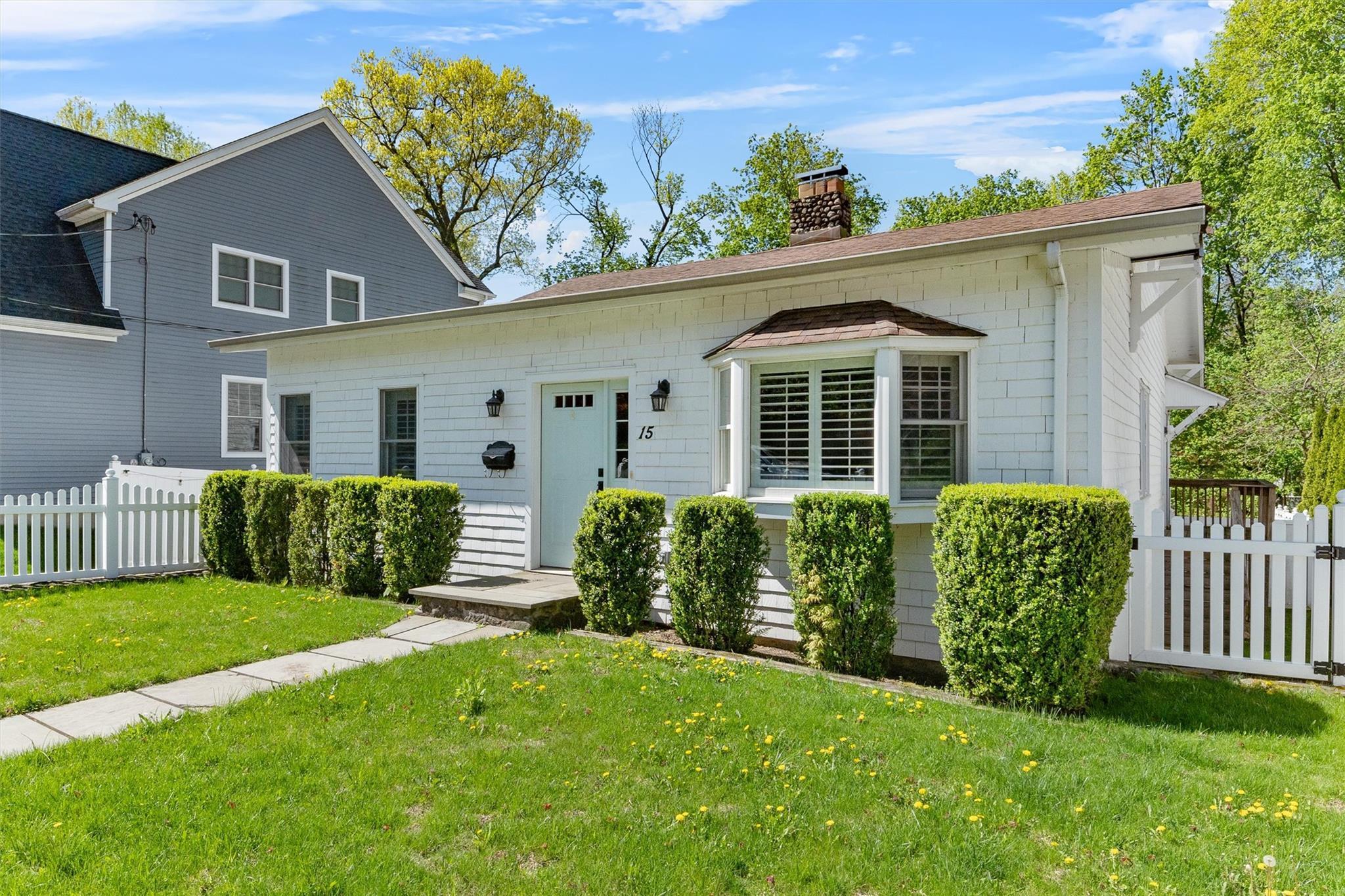 Single Family Elmore  Westchester County, NY 10520, MLS-854912-4