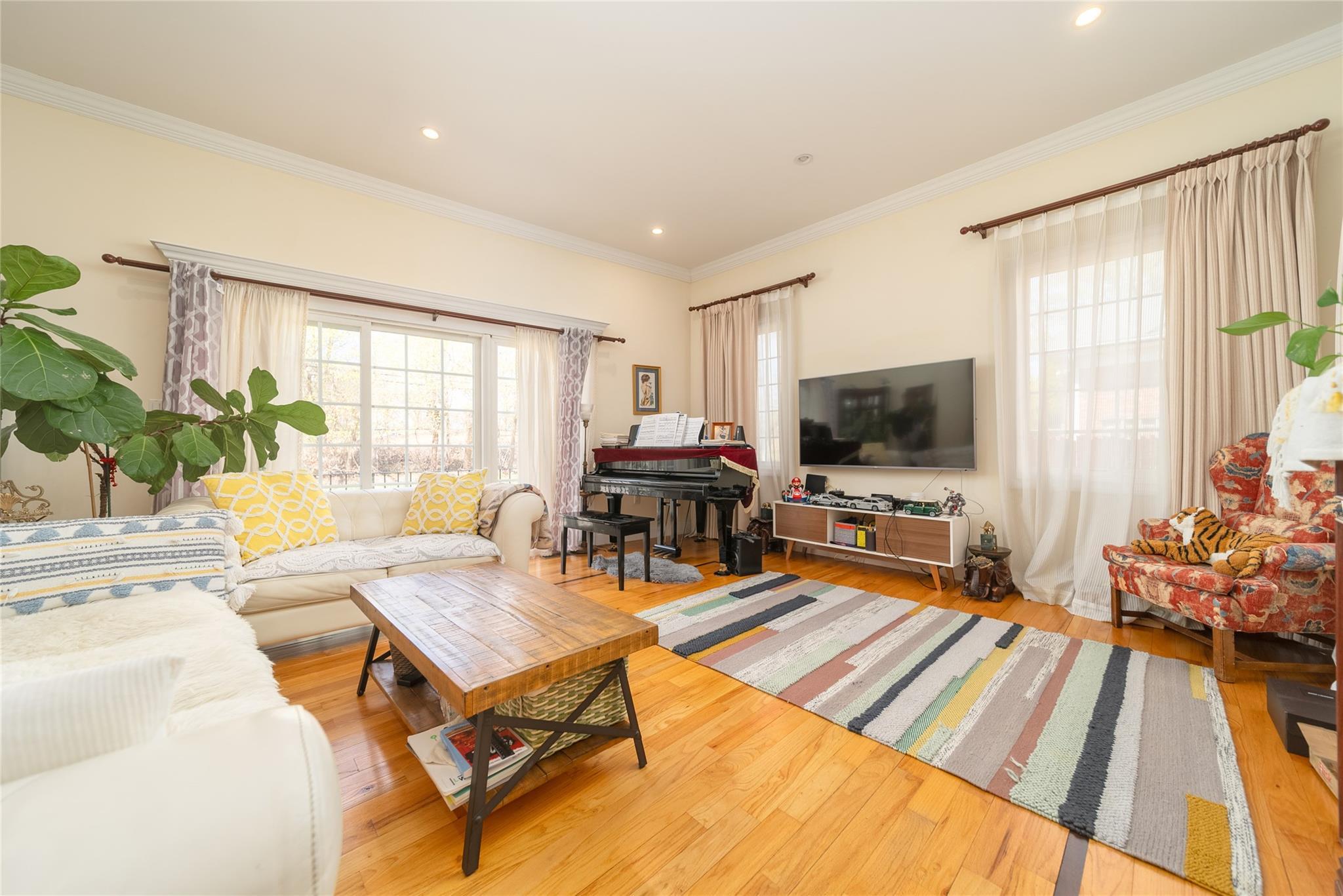 Single Family Commonwealth  Queens, NY 11362, MLS-854913-2