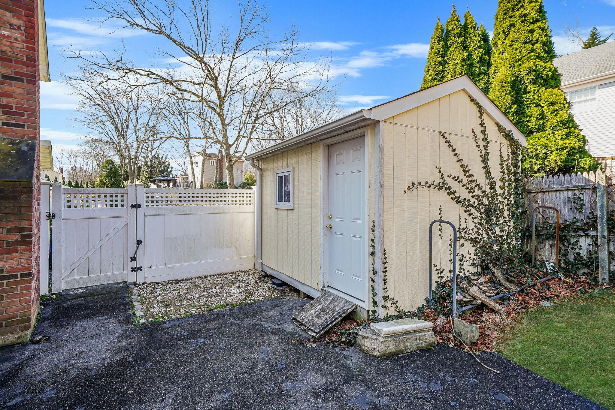 Single Family Pine  Suffolk County, NY 11778, MLS-854917-22