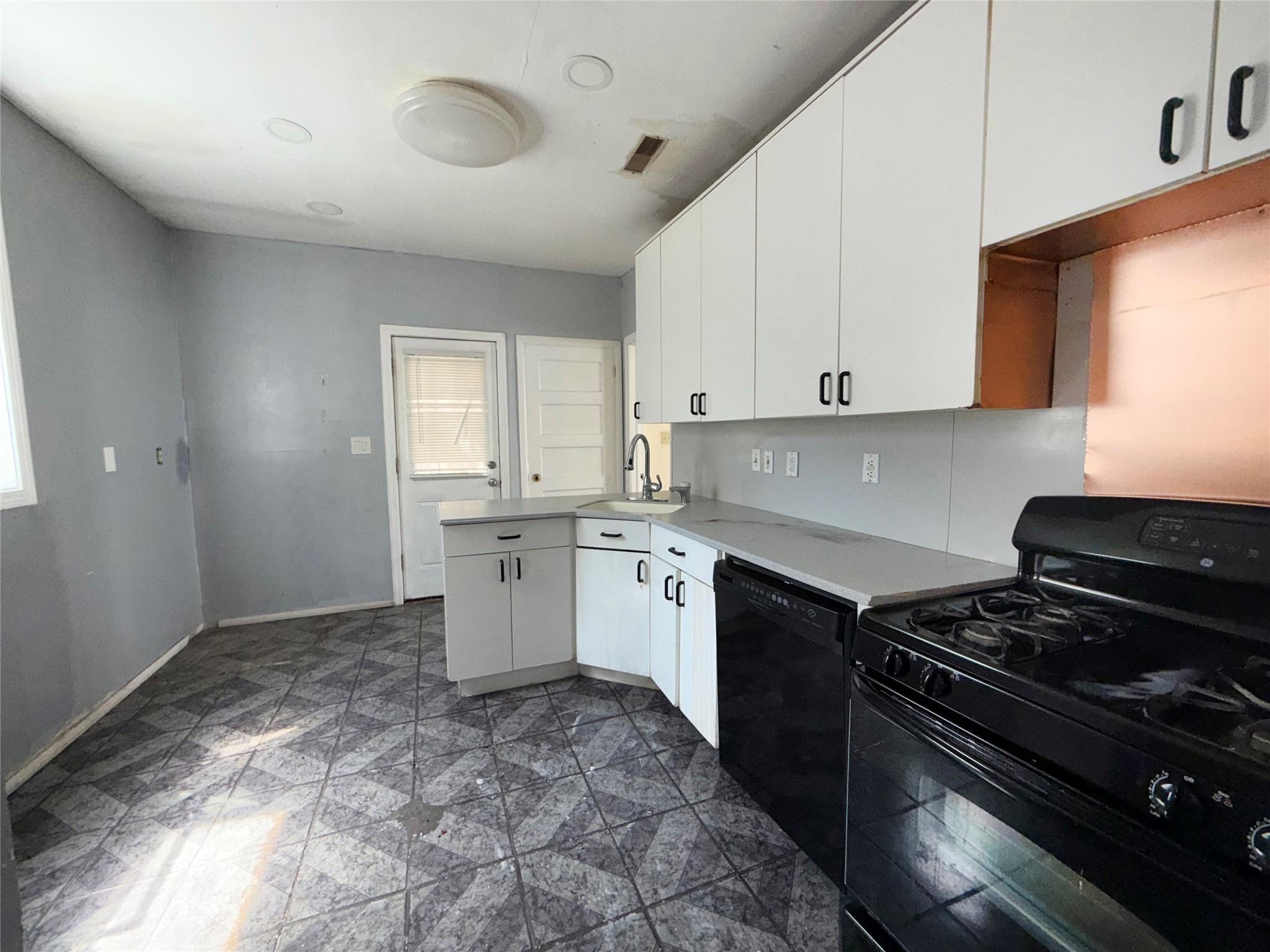 Single Family Anna  Rockland County, NY 10960, MLS-854919-9