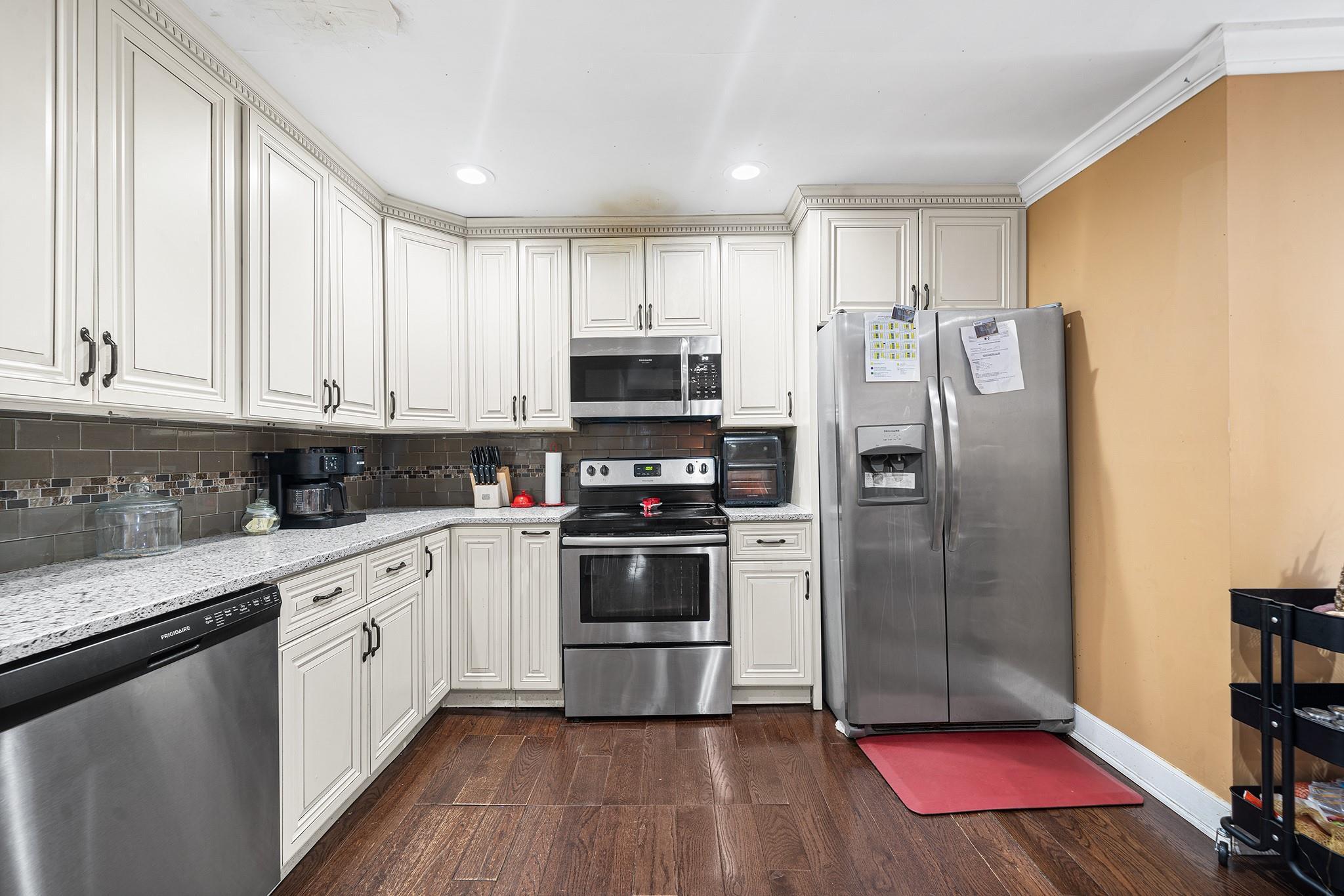 Single Family Seaman  Nassau County, NY 11520, MLS-854933-11