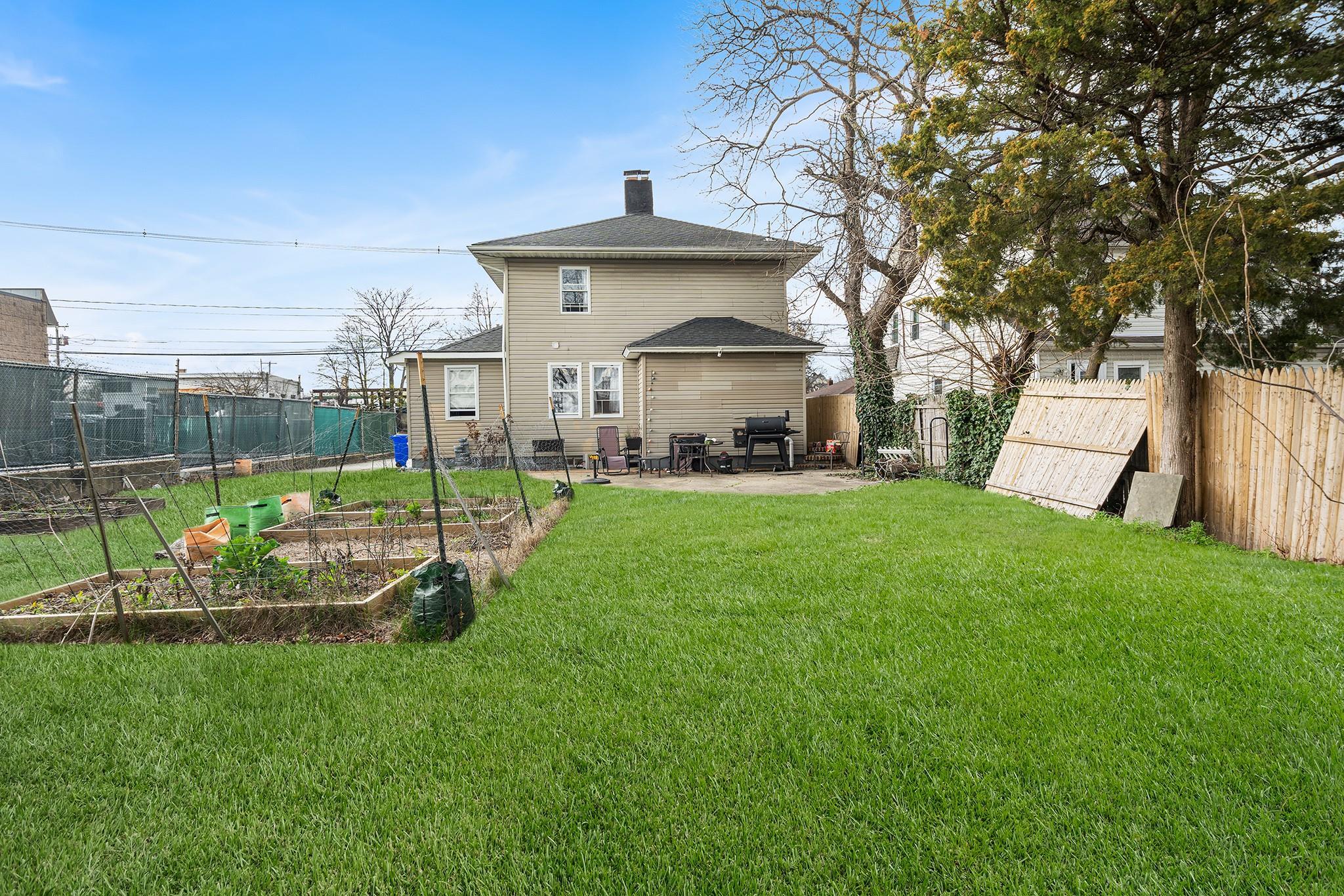 Single Family Seaman  Nassau County, NY 11520, MLS-854933-21