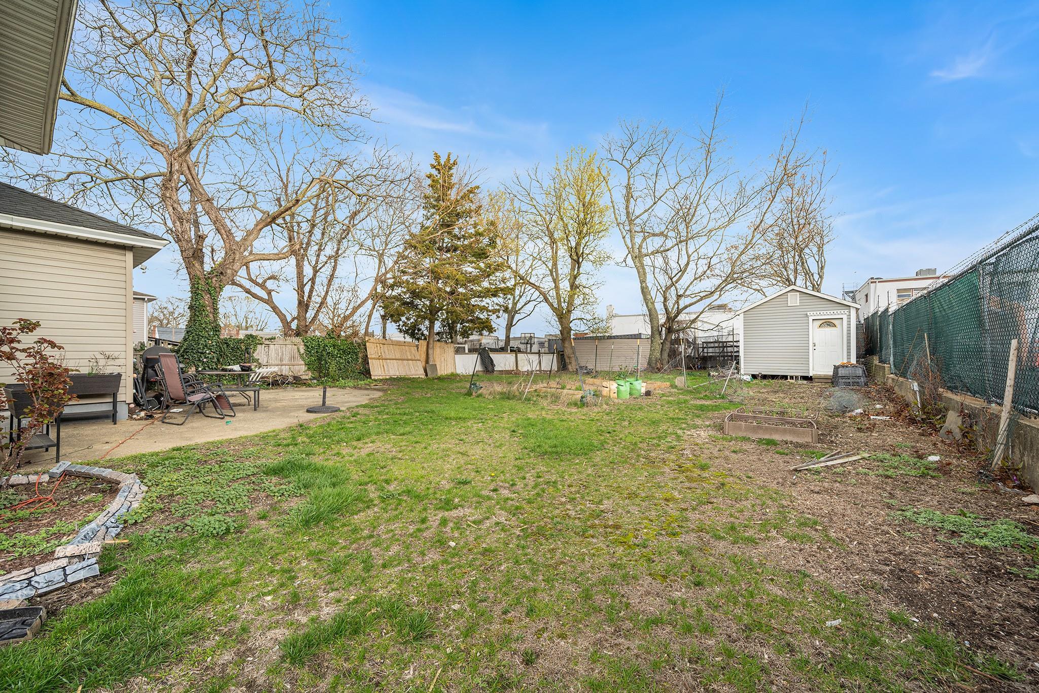 Single Family Seaman  Nassau County, NY 11520, MLS-854933-23