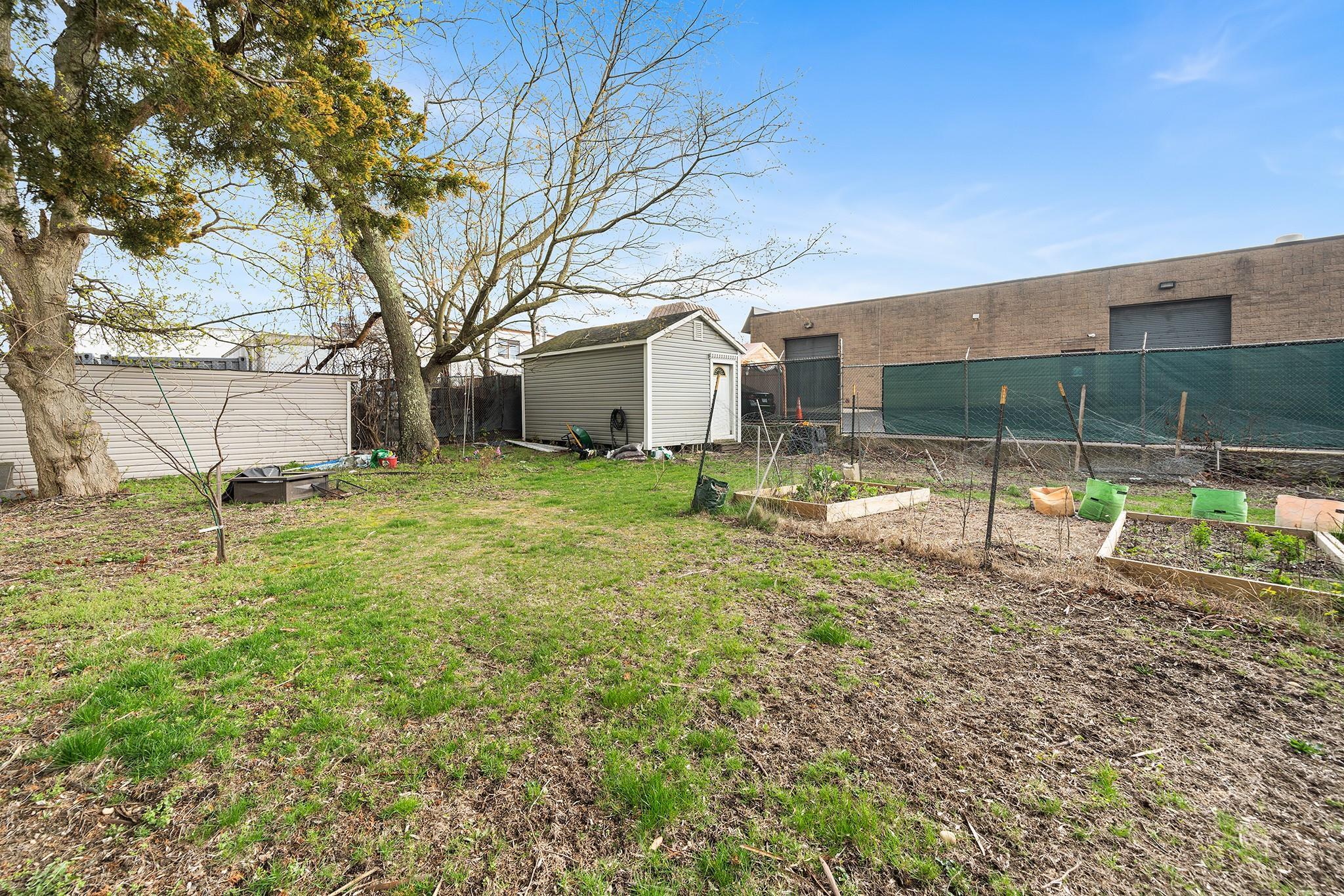 Single Family Seaman  Nassau County, NY 11520, MLS-854933-25